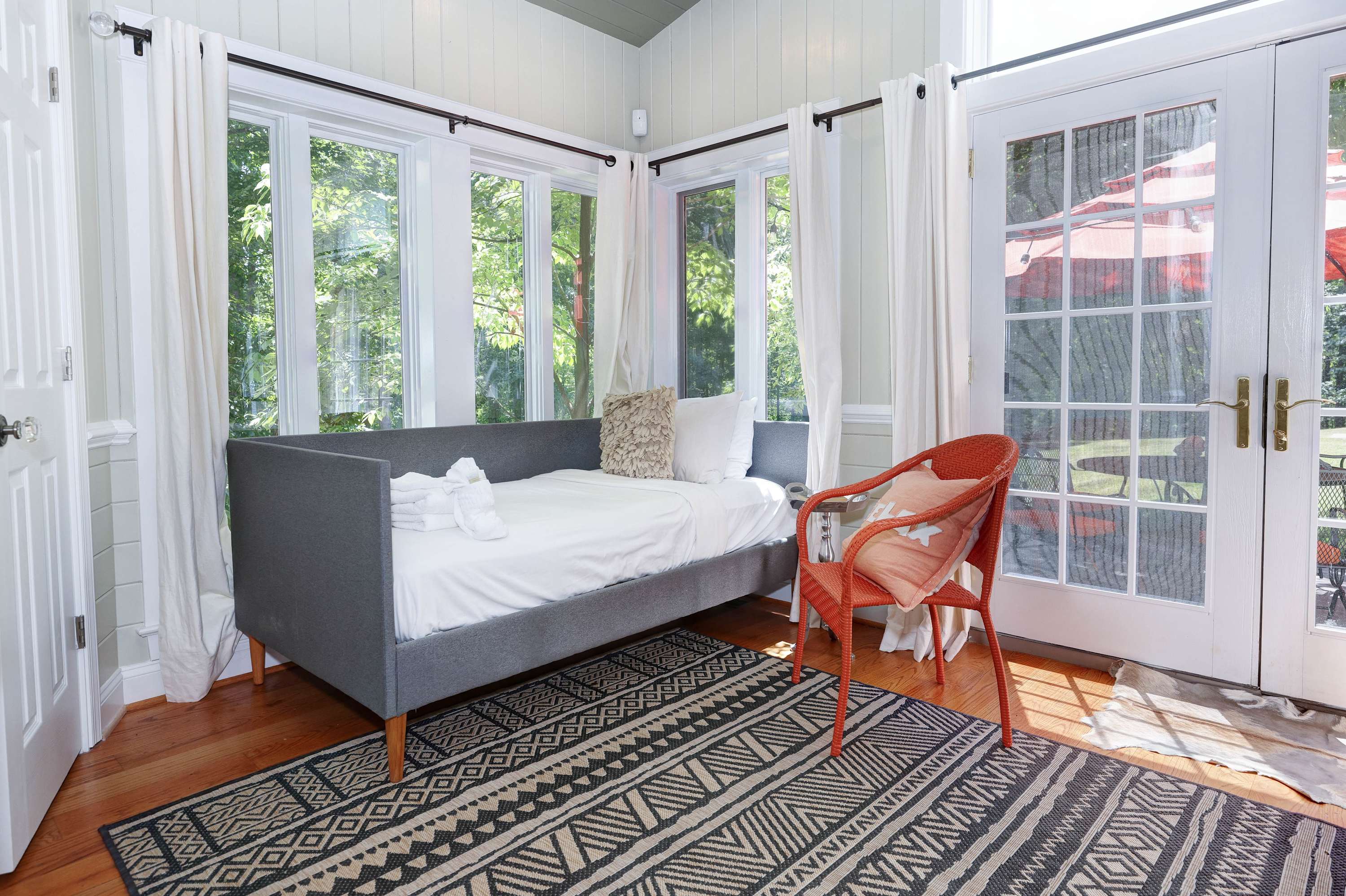 Cabell Cottage - vacation rental in Charlottesville — photo 13 of 42