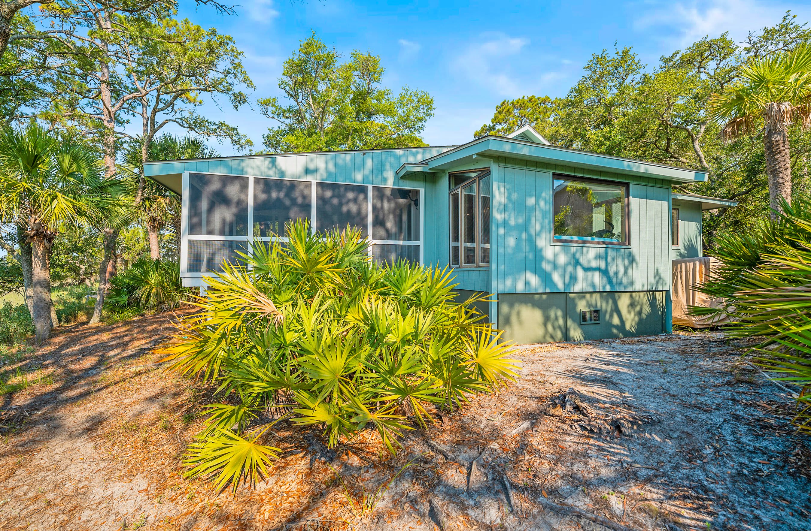 864 Sabal Court Beautiful Marsh Views | Photo 31
