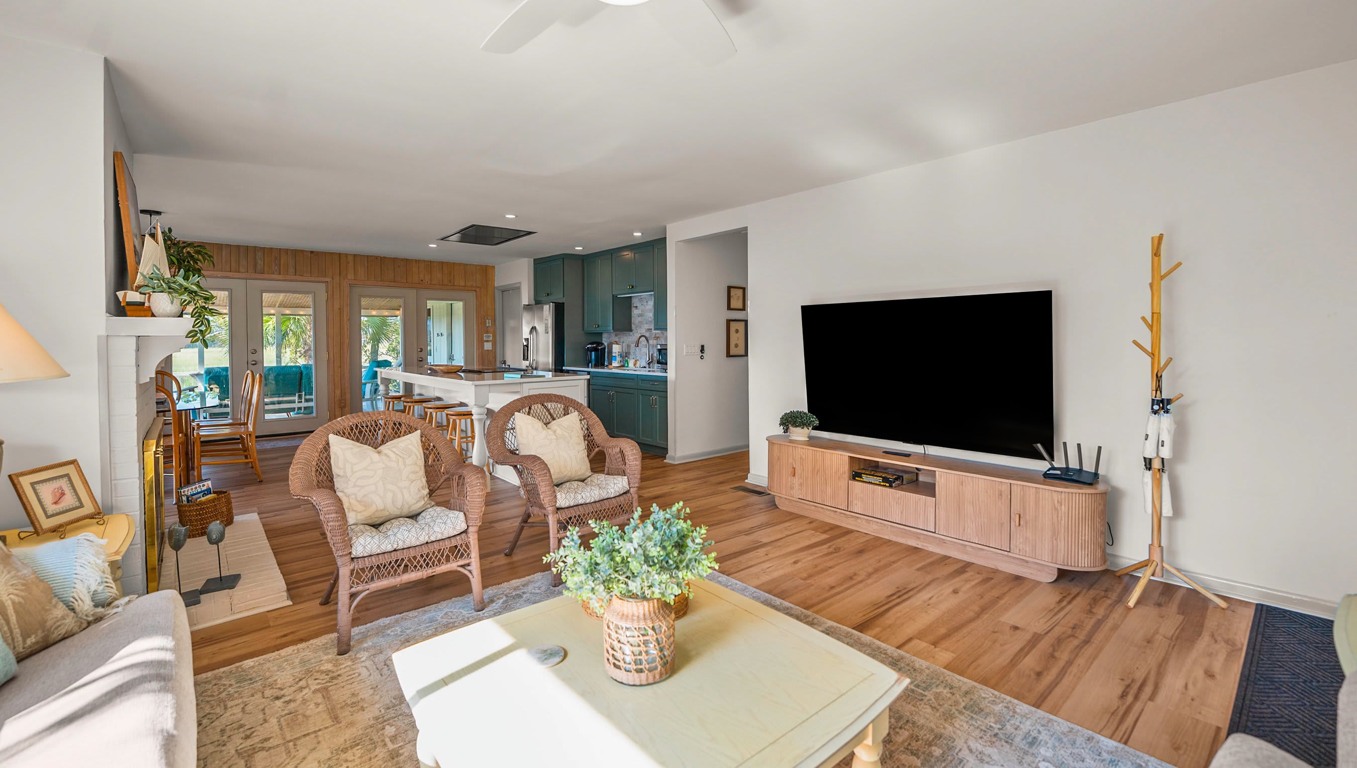 864 Sabal Court Beautiful Marsh Views | Photo 7