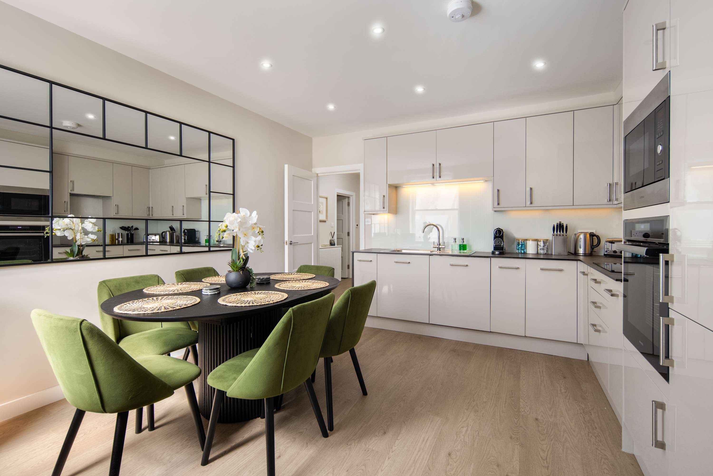 10 Mins Walk to Bond Street, Marylebone Retreat