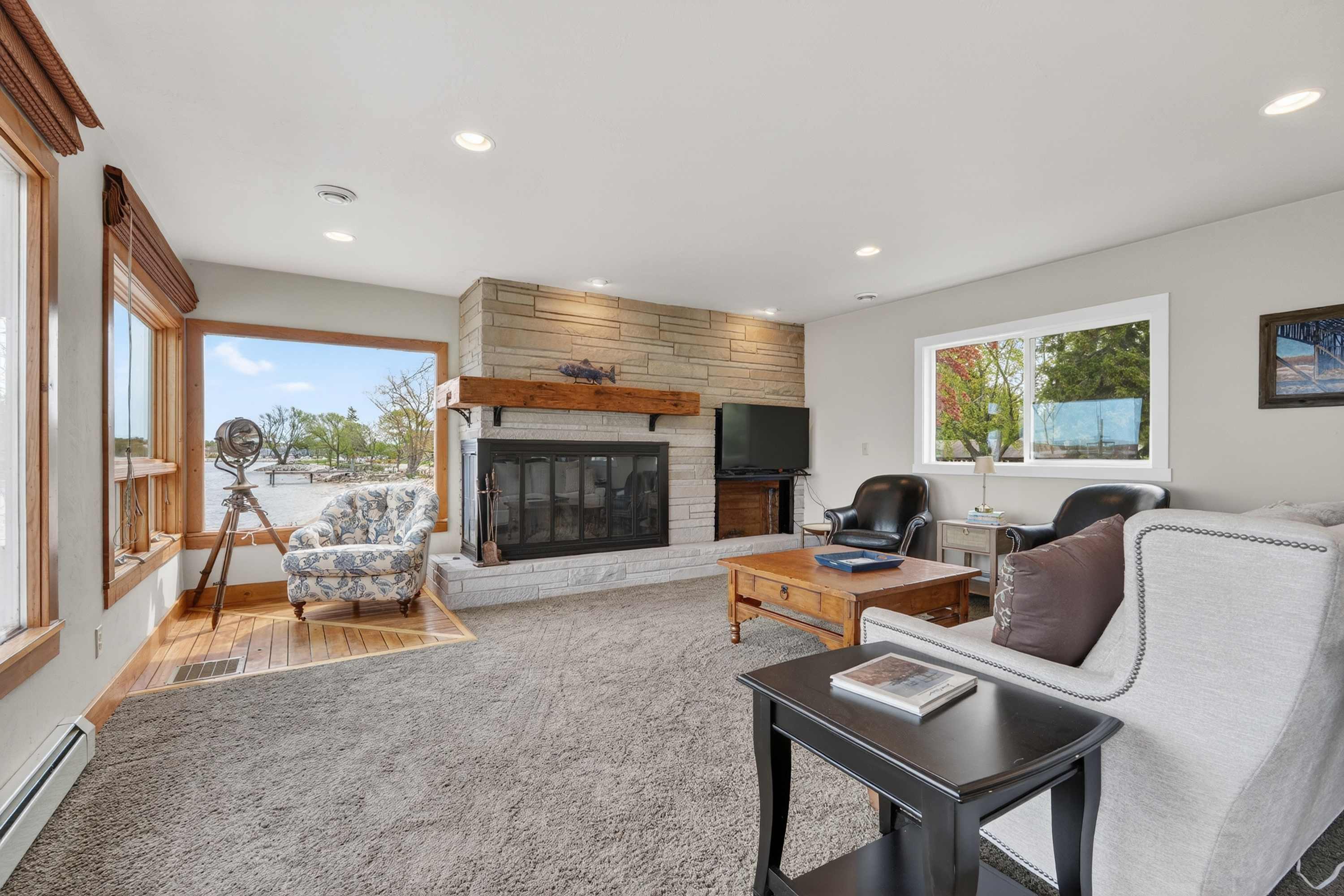 Wood Burning Fireplace in living room. Wood not provided, use local wood only.