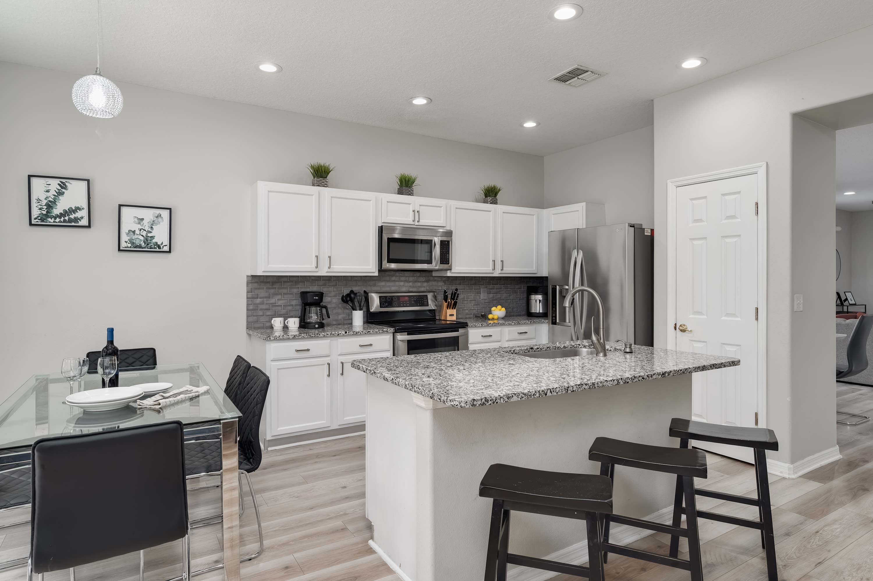 Disney home w/ pool & Game Room