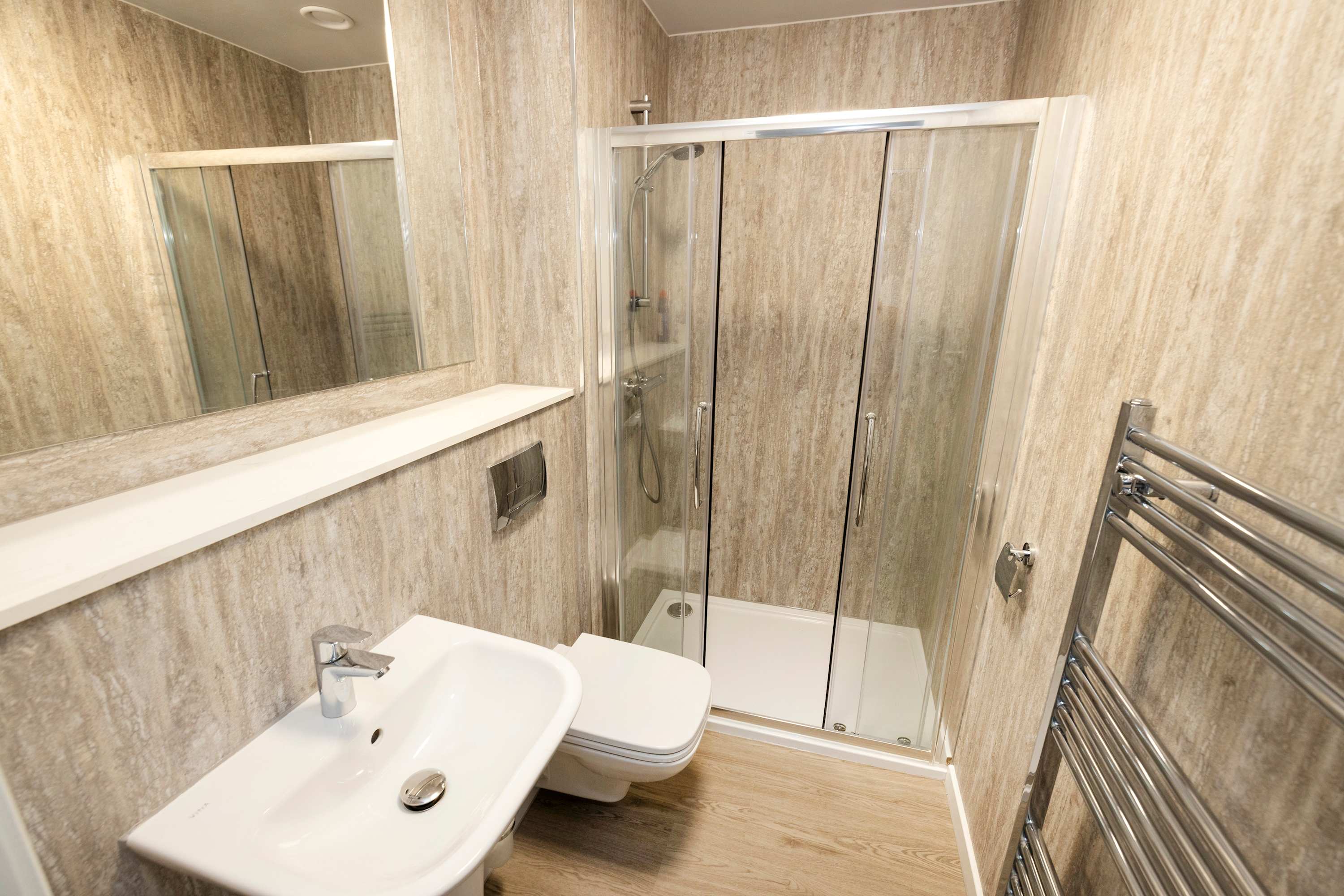View Spacious City-Centre Home with Garden Access in Gillespie Crescent 40 EH10 4HX Spacious City-Centre Home with Garden Access in Gillespie Crescent 40 EH10 4HX - Property image 8 - VivreStays