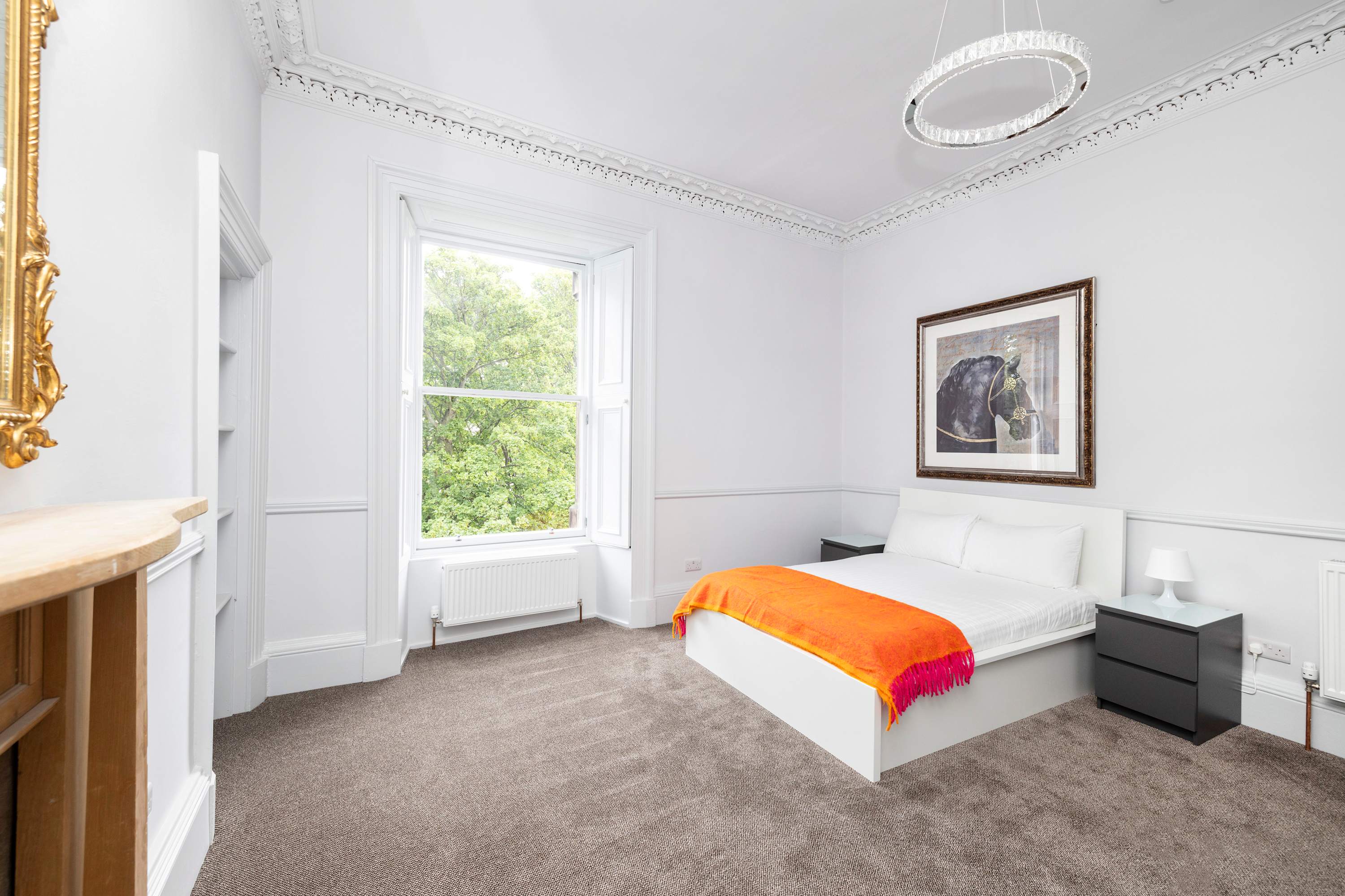View Spacious City-Centre Home with Garden Access in Gillespie Crescent 40 EH10 4HX Spacious City-Centre Home with Garden Access in Gillespie Crescent 40 EH10 4HX - Property image 10 - VivreStays