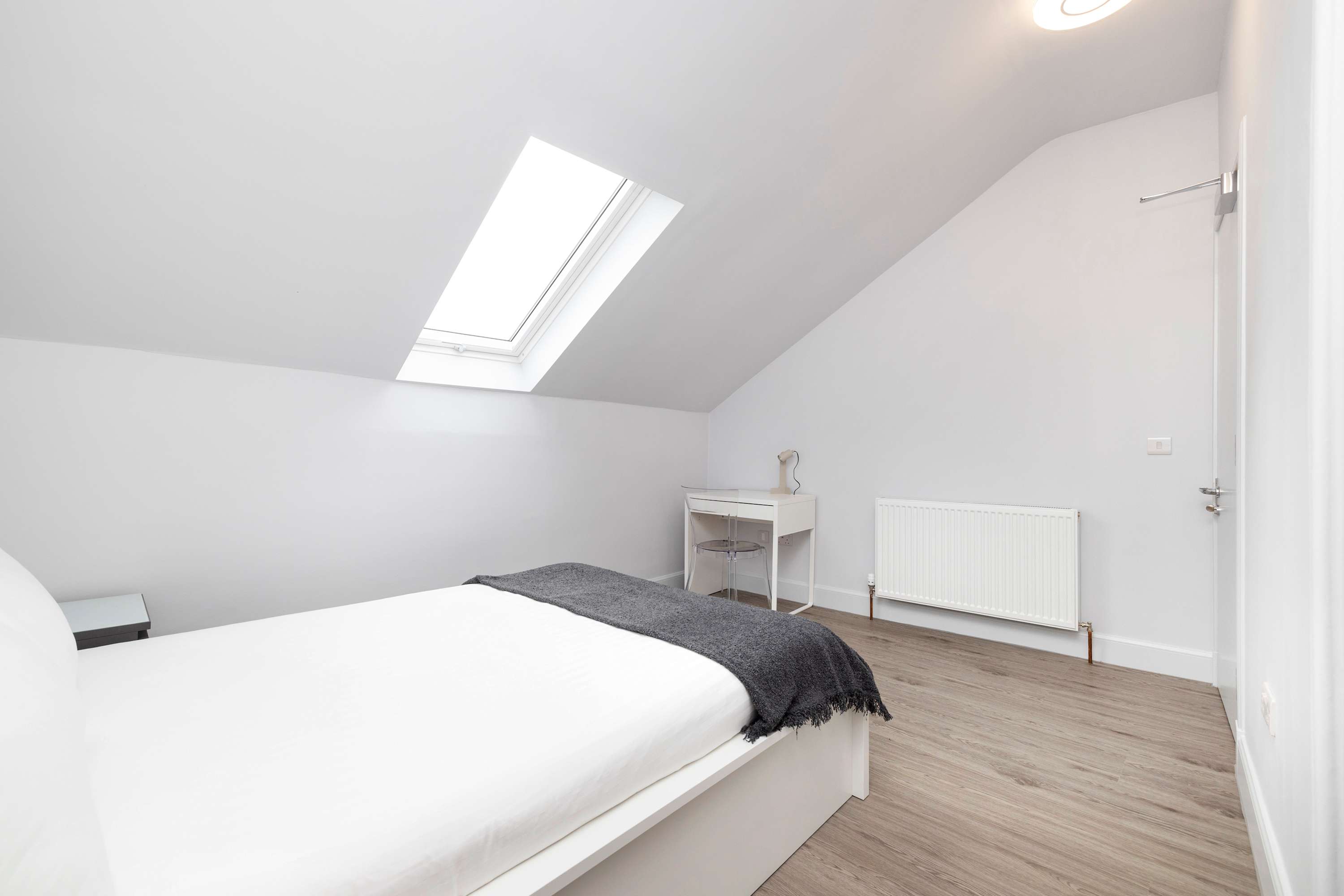 View Spacious City-Centre Home with Garden Access in Gillespie Crescent 40 EH10 4HX Spacious City-Centre Home with Garden Access in Gillespie Crescent 40 EH10 4HX - Property image 33 - VivreStays