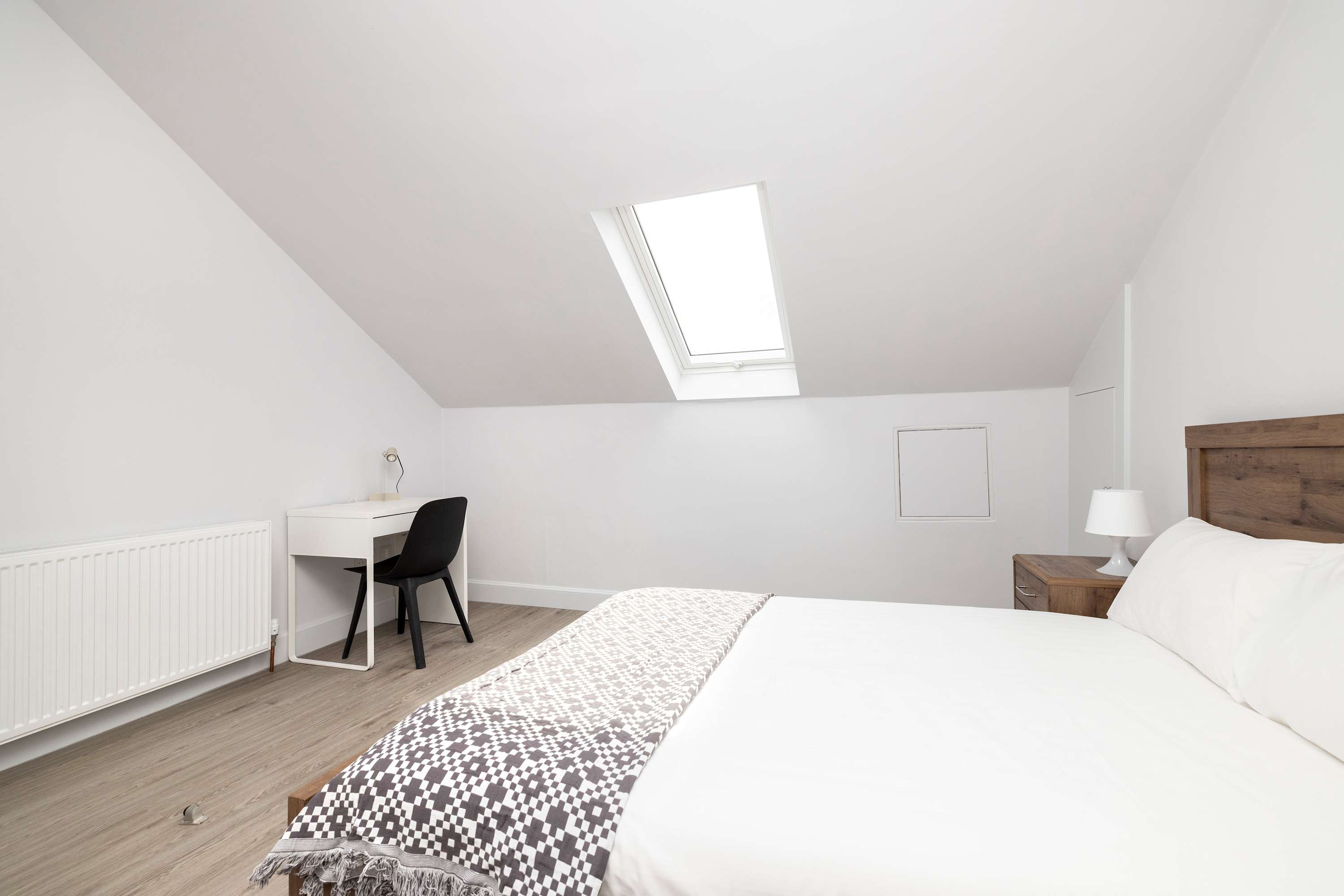 View Spacious City-Centre Home with Garden Access in Gillespie Crescent 40 EH10 4HX Spacious City-Centre Home with Garden Access in Gillespie Crescent 40 EH10 4HX - Property image 34 - VivreStays