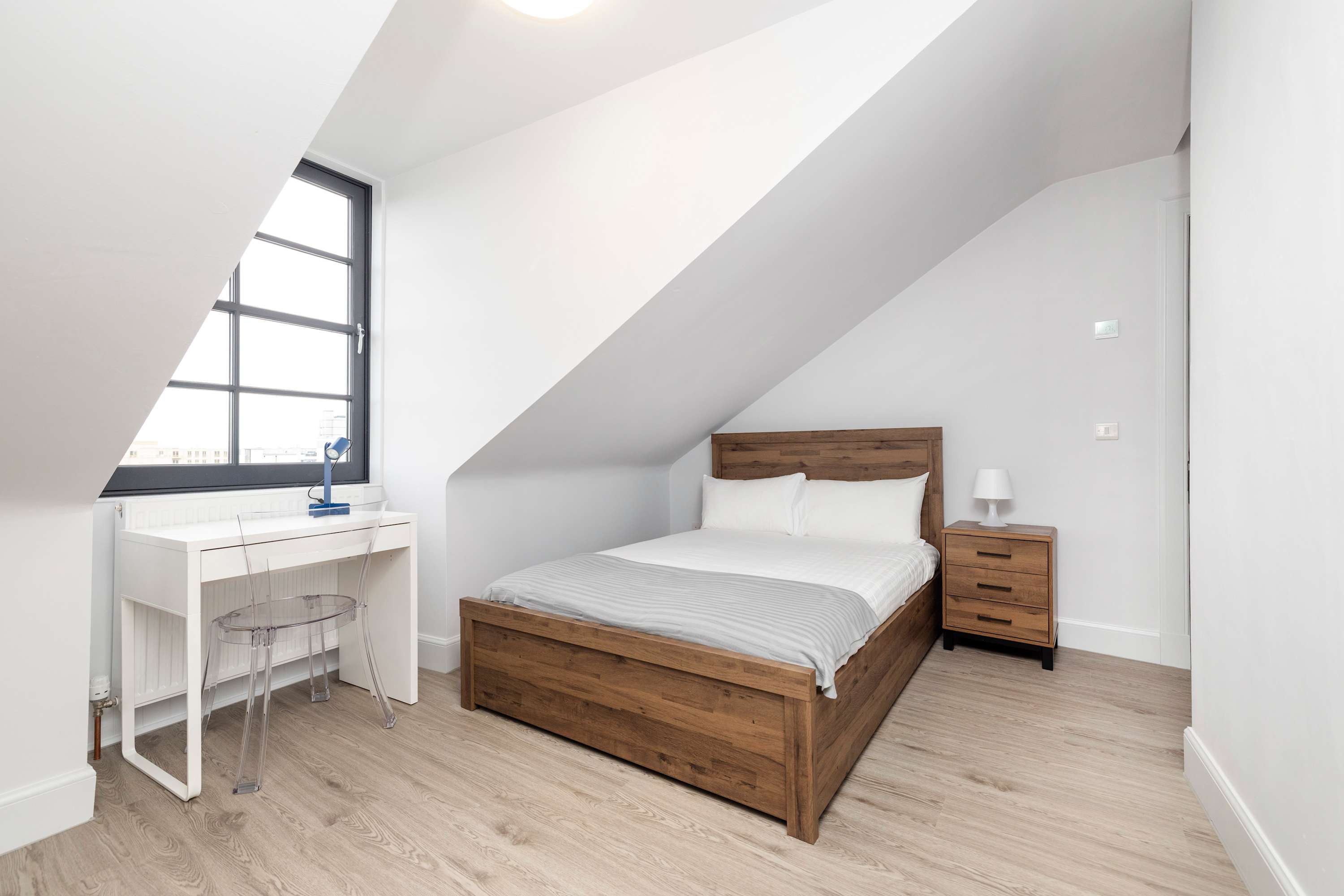View Spacious City-Centre Home with Garden Access in Gillespie Crescent 40 EH10 4HX Spacious City-Centre Home with Garden Access in Gillespie Crescent 40 EH10 4HX - Property image 6 - VivreStays