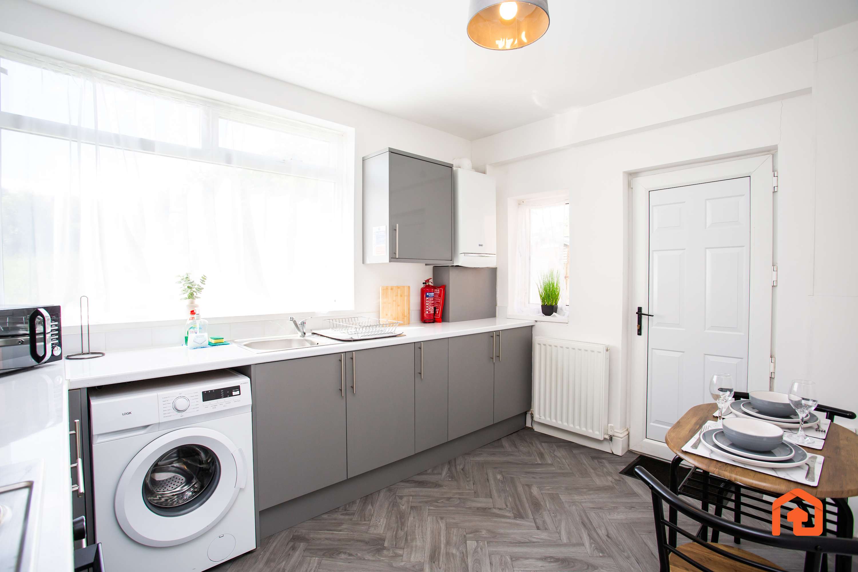 Vacant Nests  Spacious 3BR house Free parking in Pringle Place 46 DH7 7JD - Property image 24 - VivreStays