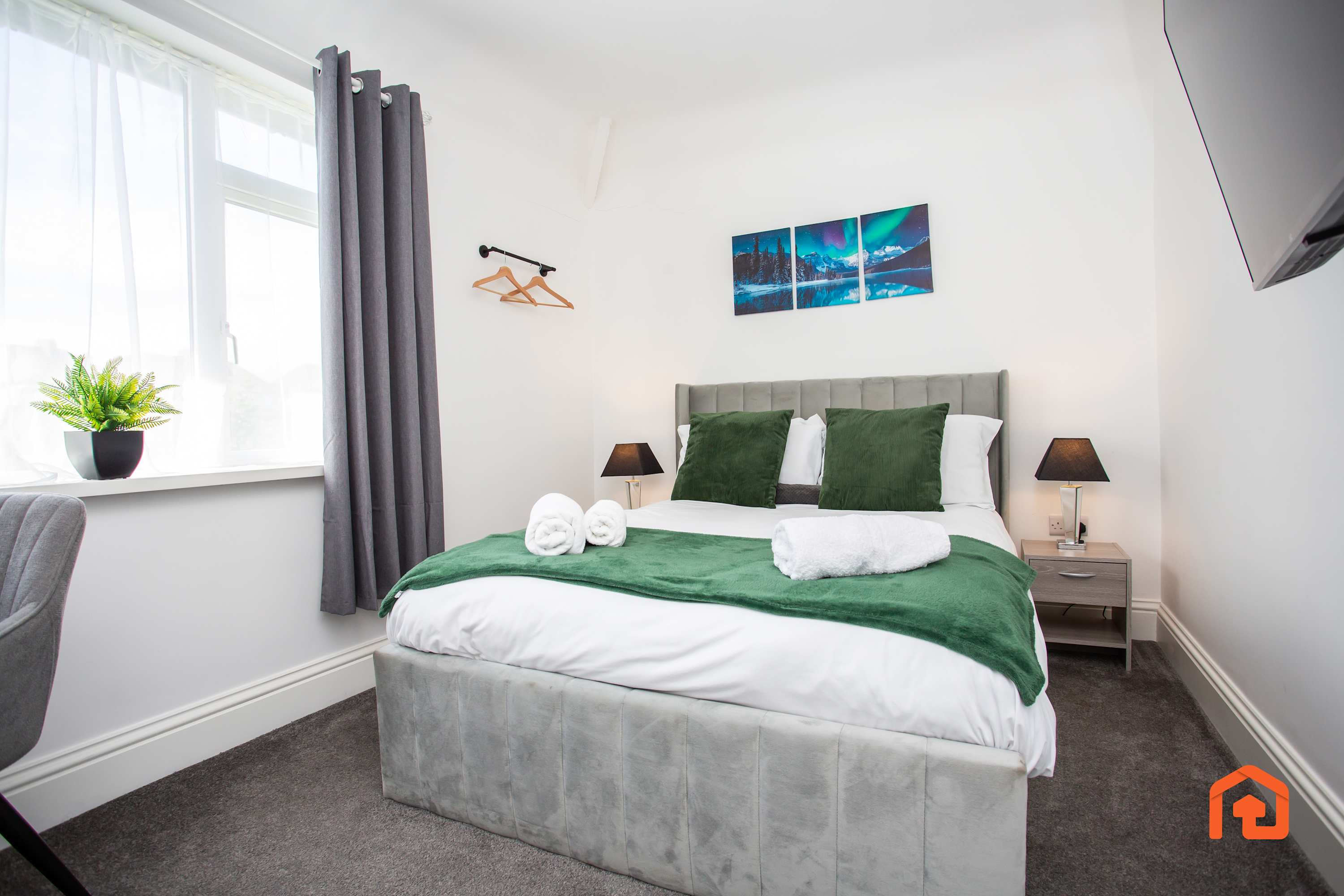 Vacant Nests  Spacious 3BR house Free parking in Pringle Place 46 DH7 7JD - Property image 37 - VivreStays