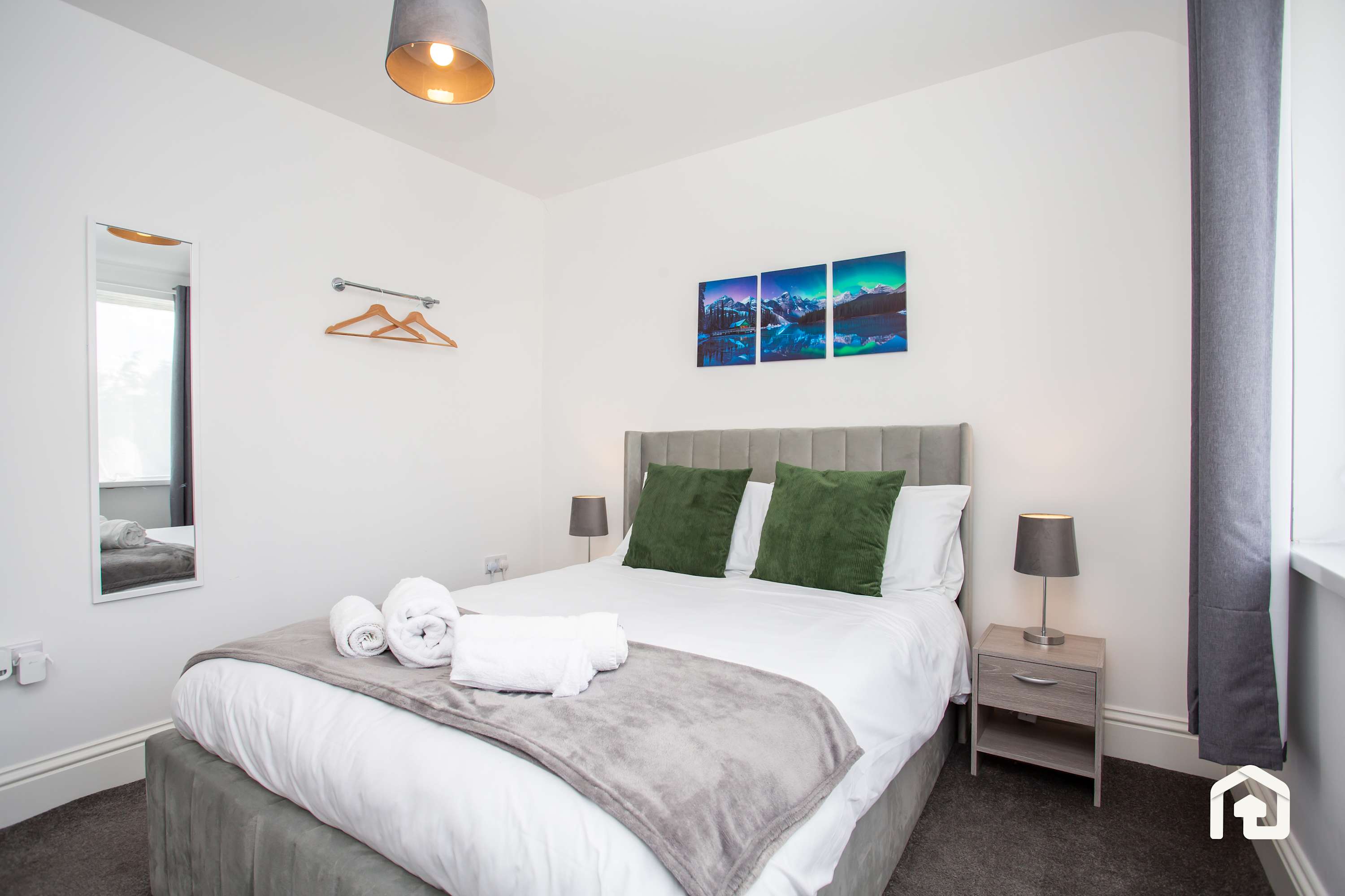 Vacant Nests  Spacious 3BR house Free parking in Pringle Place 46 DH7 7JD - Property image 6 - VivreStays