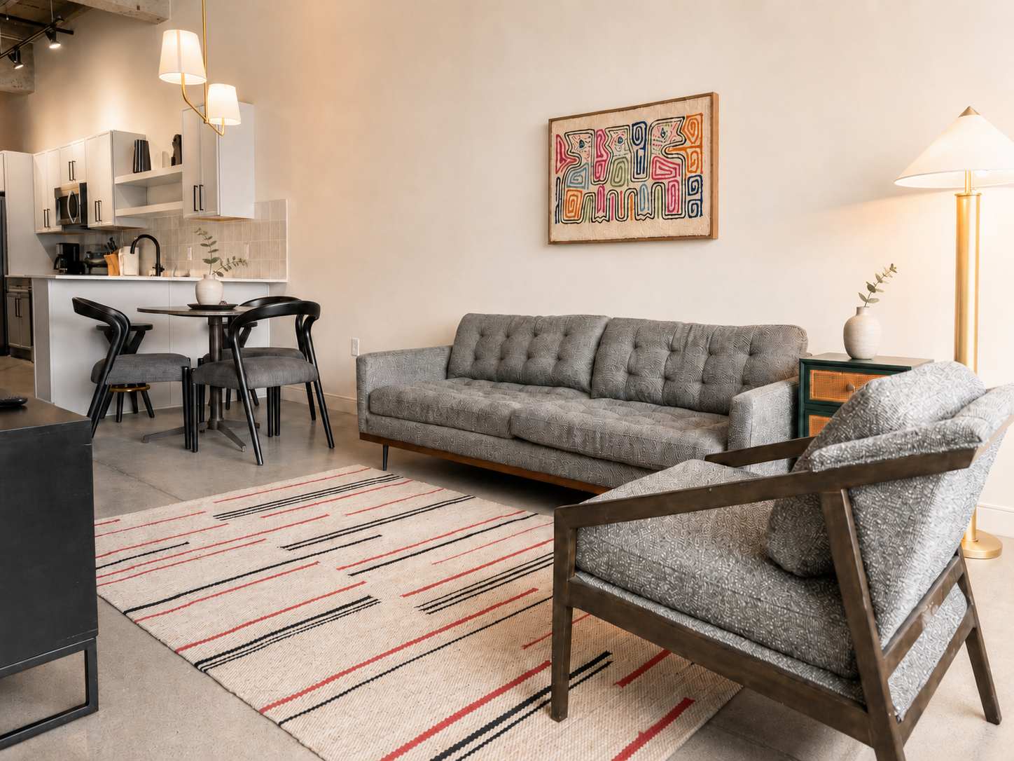 Roami at Century Plaza | 4BR Combo | sleeps 10 in Minneapolis, MN