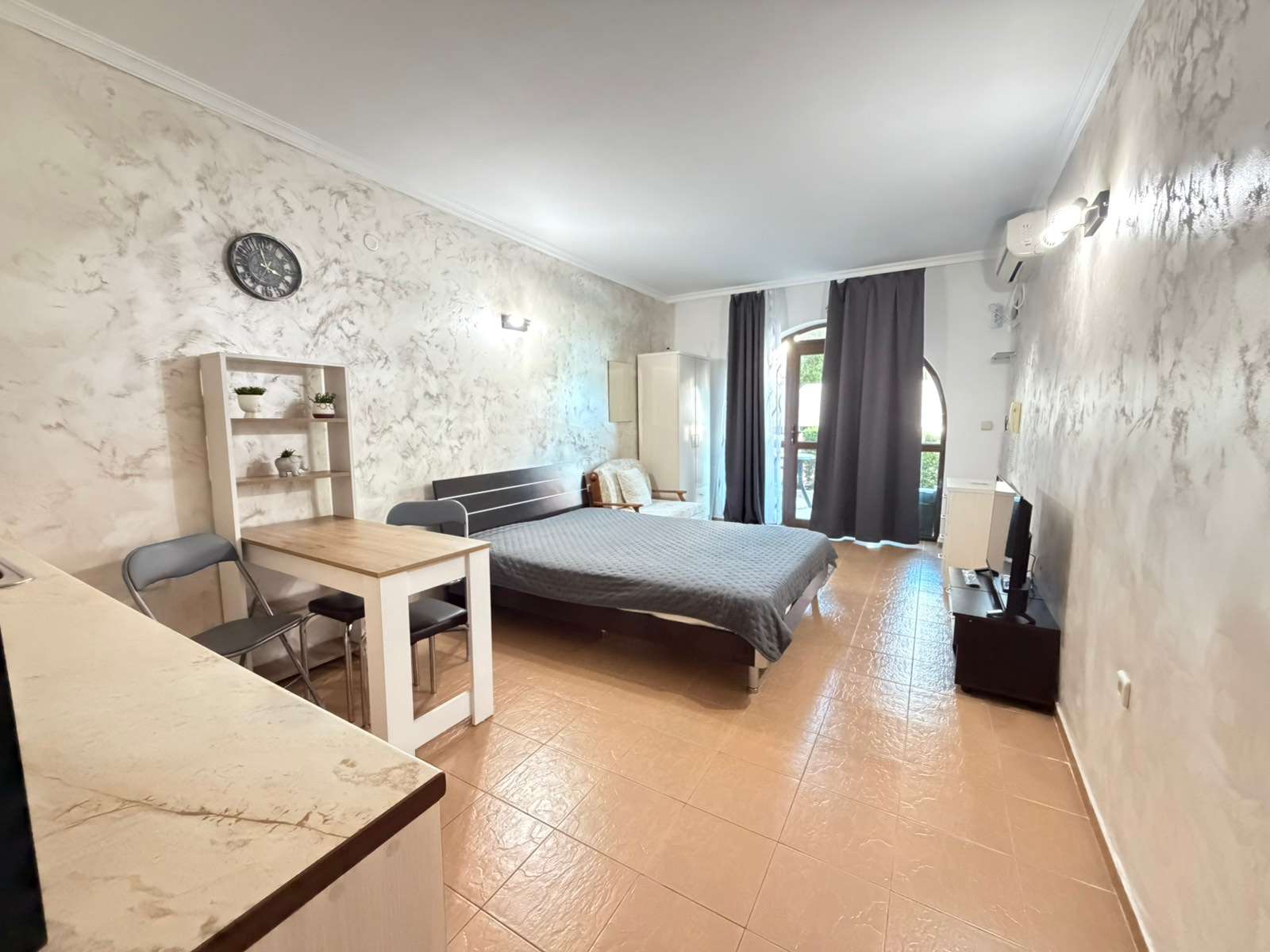 Property thumbnail 2