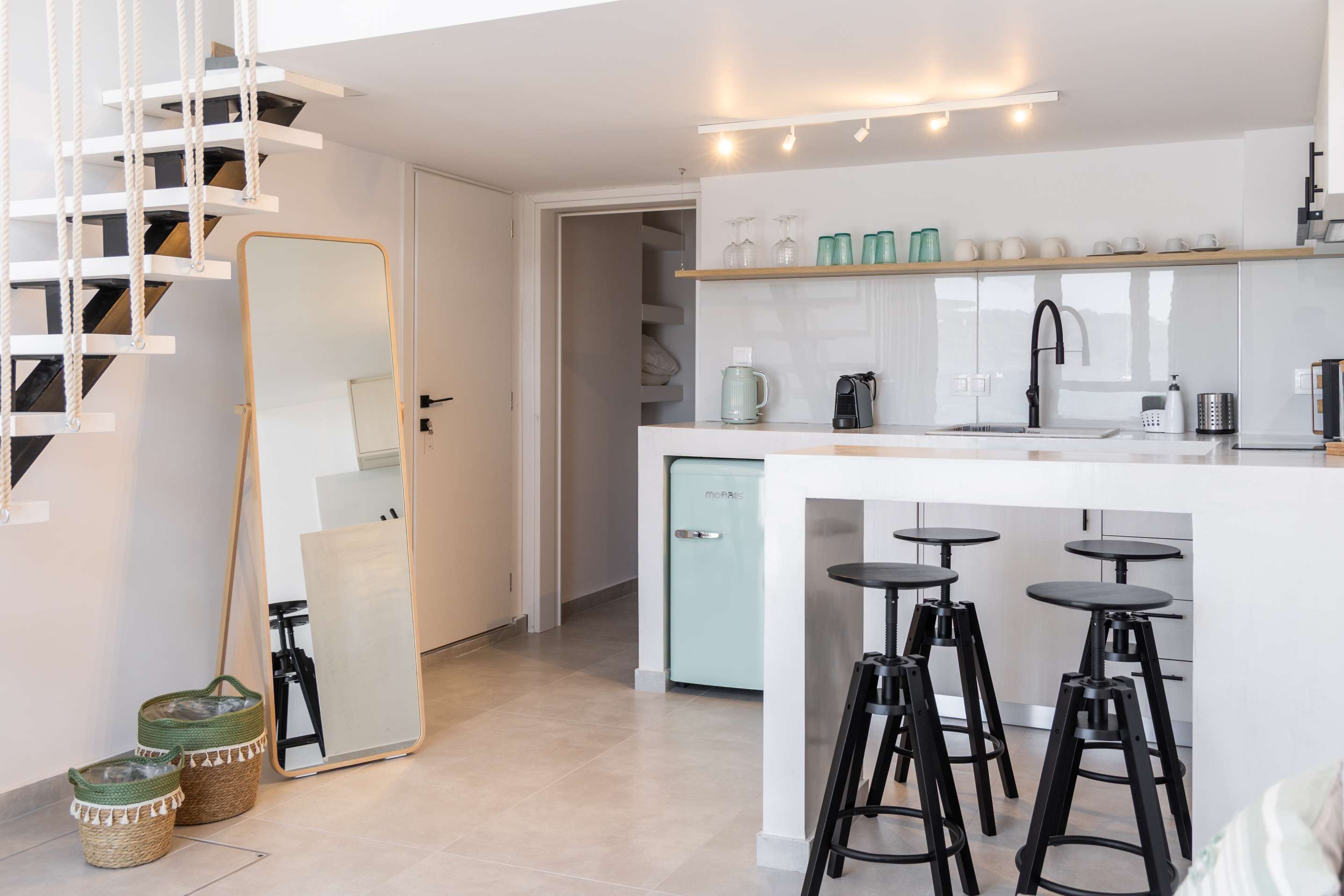Akti Waterfront Modern lofts: Aegean in Milos — photo 4