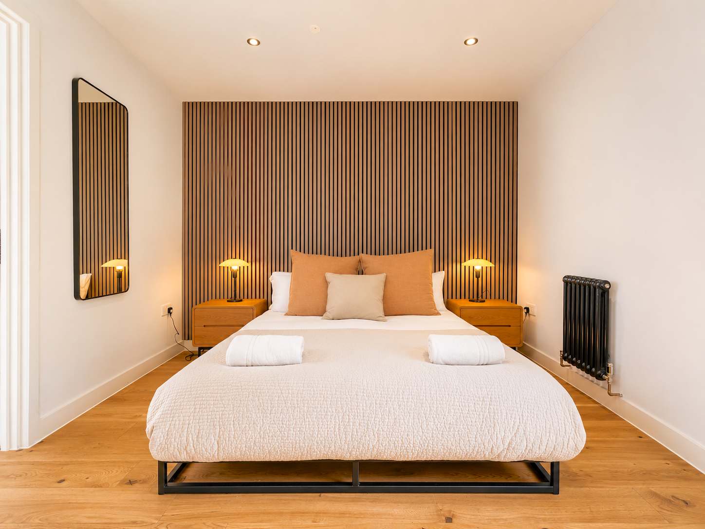 Luxury Townhouse I Private Roof Terrace I Sleeps10 - Picture 17