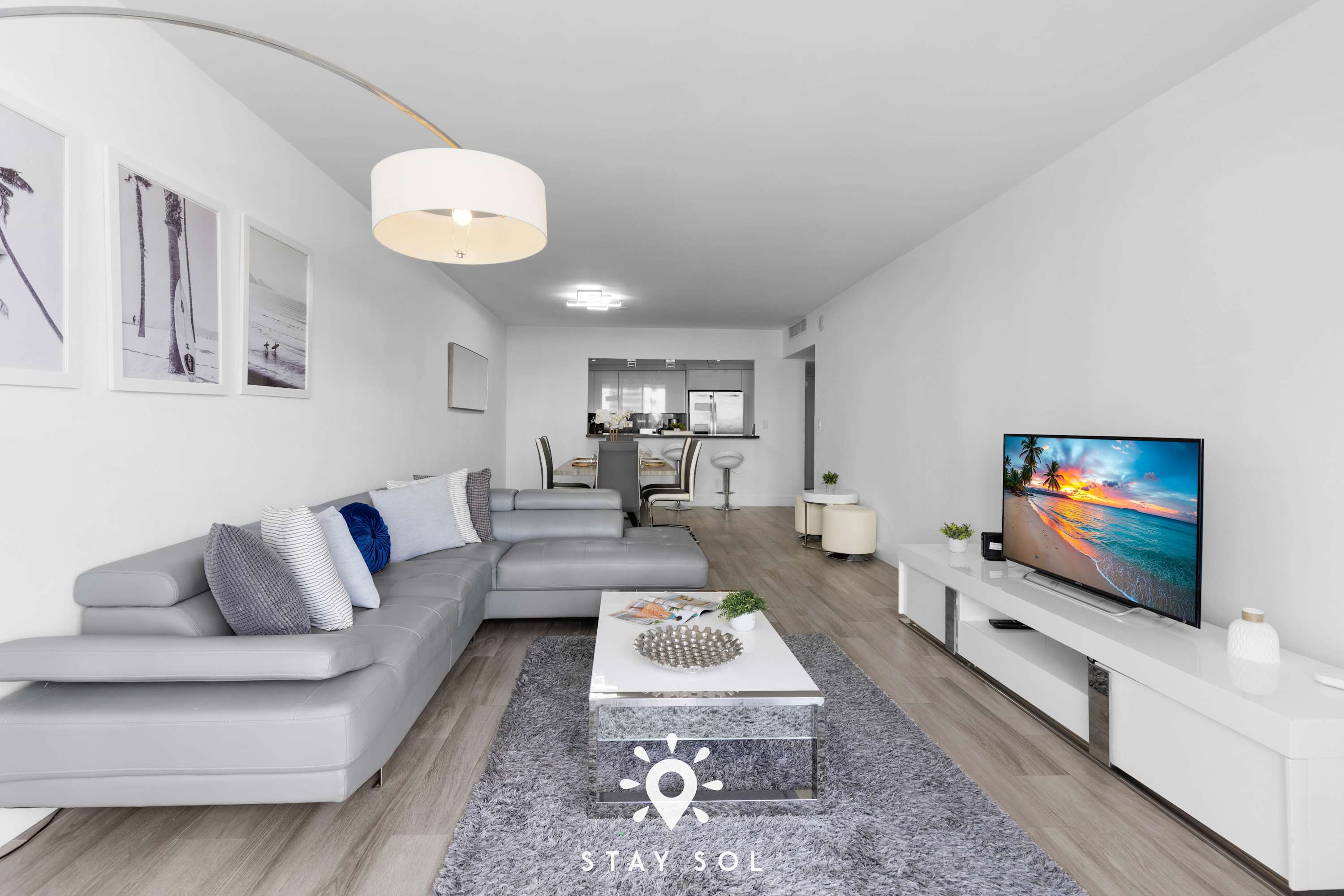 Coastal Comfort 2BR Retreat Balcony Space