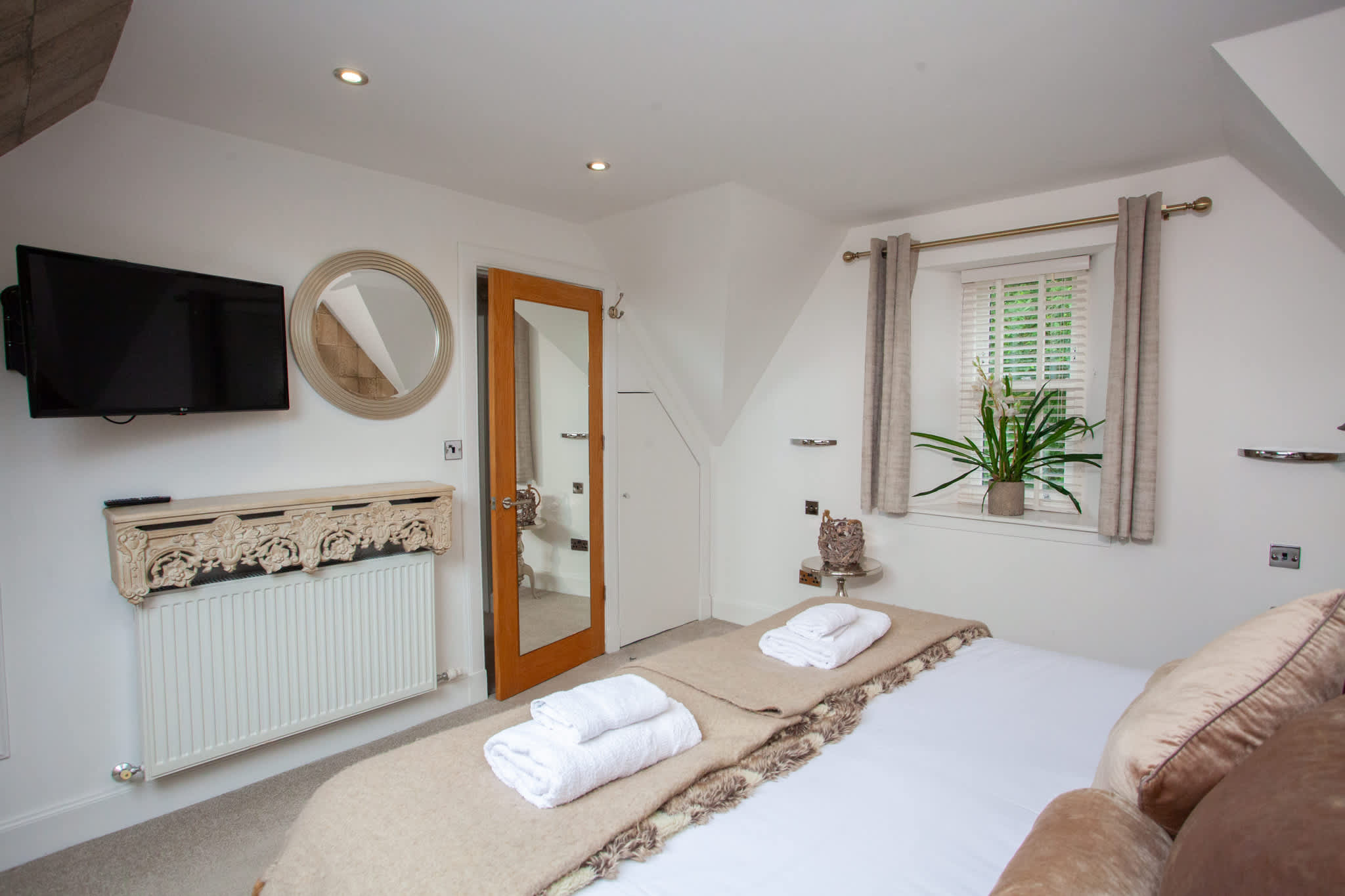 Cameron North Lodge on Loch Lomond in Cameron North Lodge G83 8QZ - Property image 36 - VivreStays