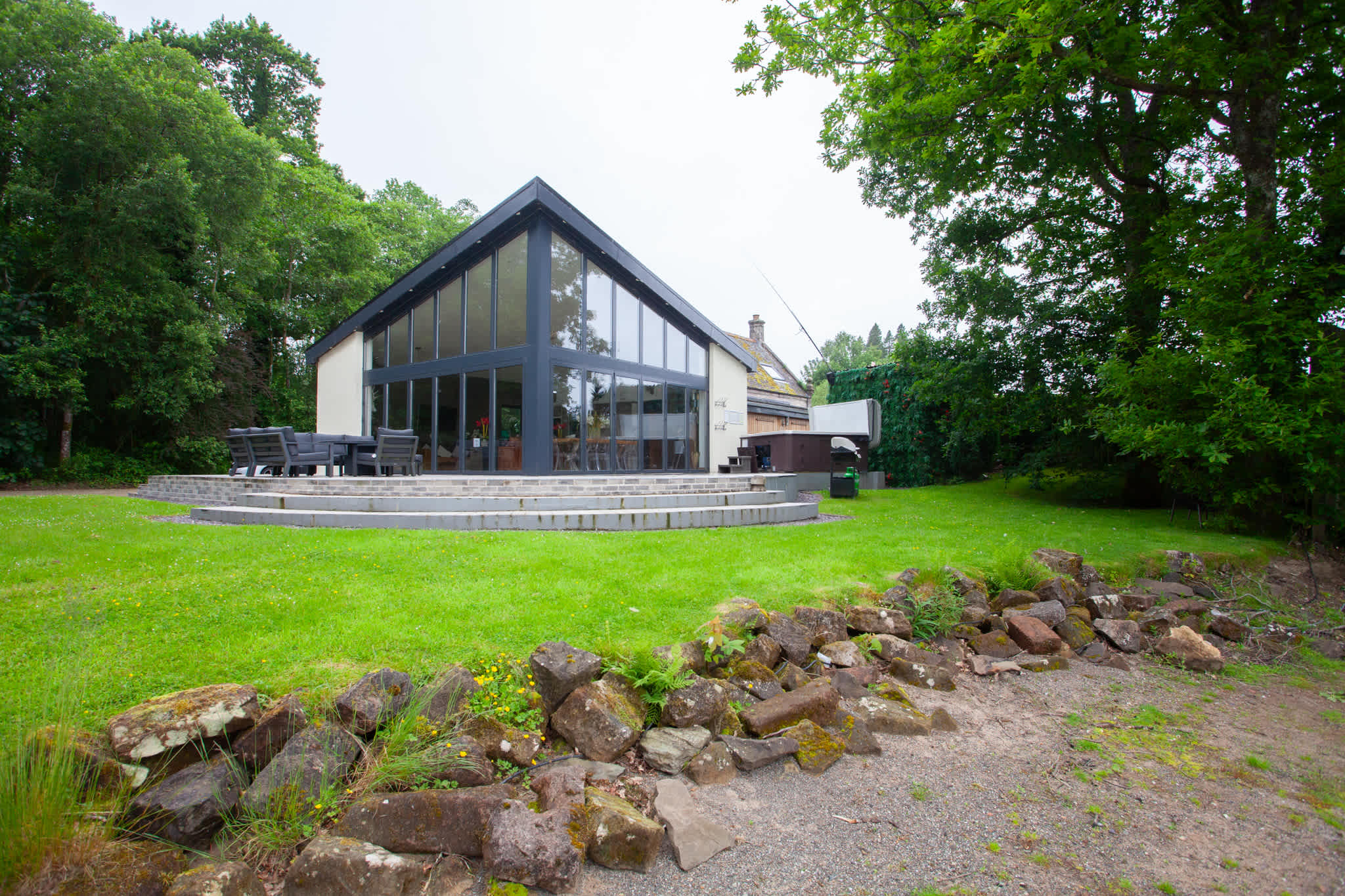 Cameron North Lodge on Loch Lomond in Cameron North Lodge G83 8QZ - Property image 45 - VivreStays