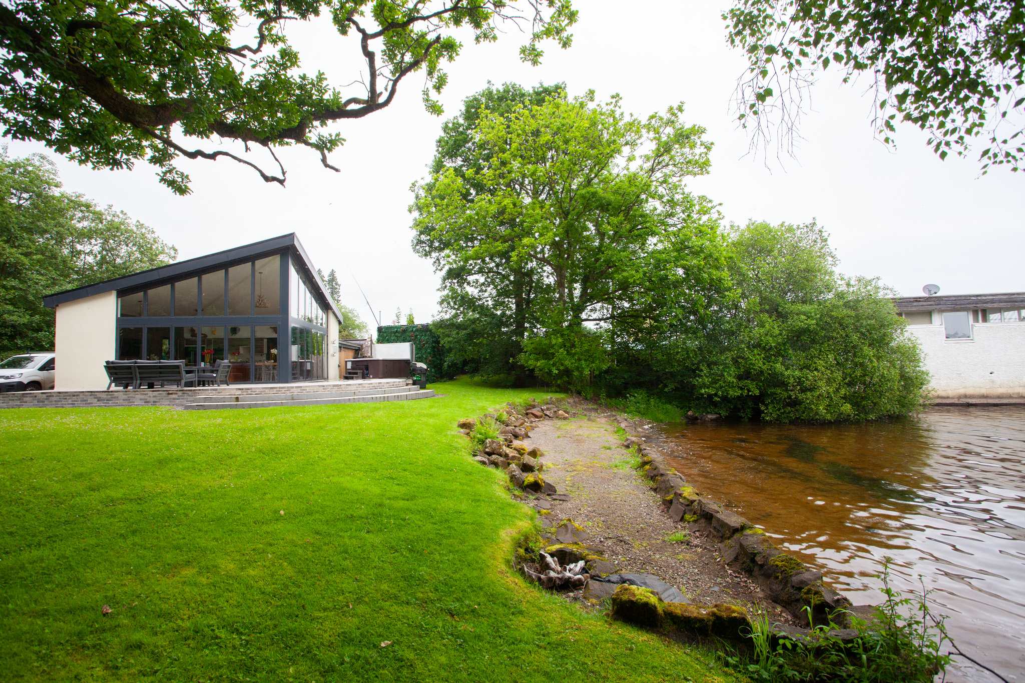 Cameron North Lodge on Loch Lomond in Cameron North Lodge G83 8QZ - Property image 48 - VivreStays