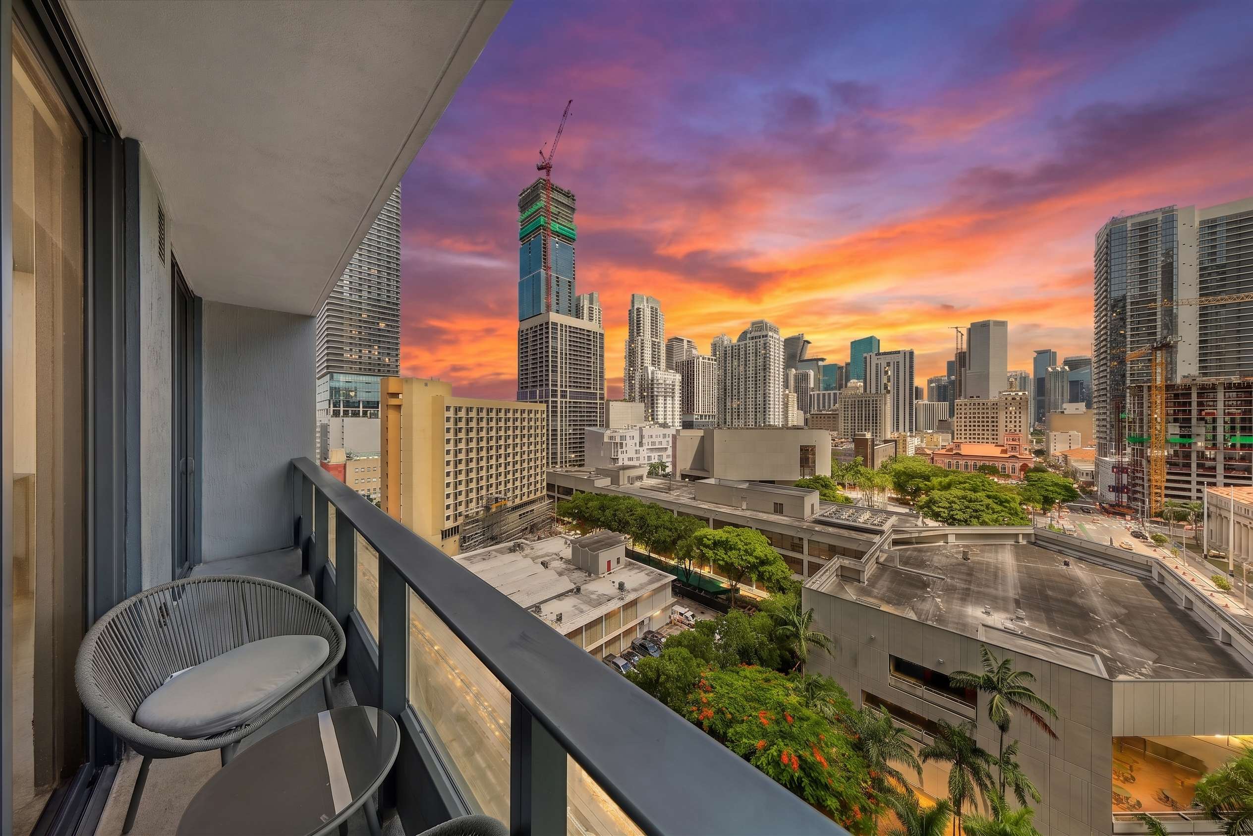 Walk to FIFA Fan Fest | Lux 1BR+D | Rooftop Pool