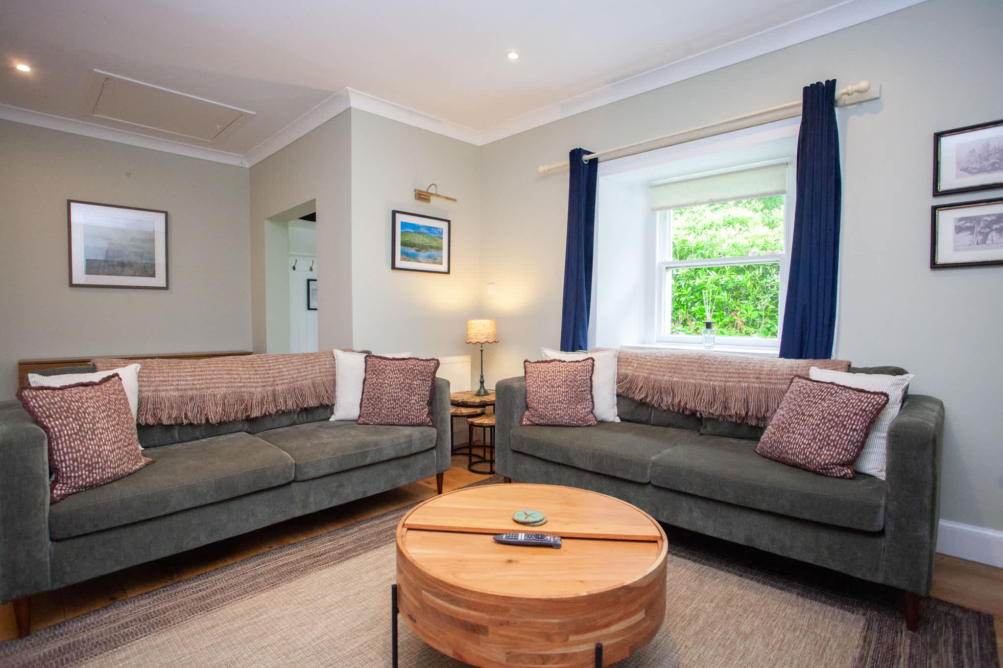 View Hideaway cottage, log burner, sauna & hot tub in N/A G83 8RH Hideaway cottage, log burner, sauna & hot tub in N/A G83 8RH - Property image 7 - VivreStays