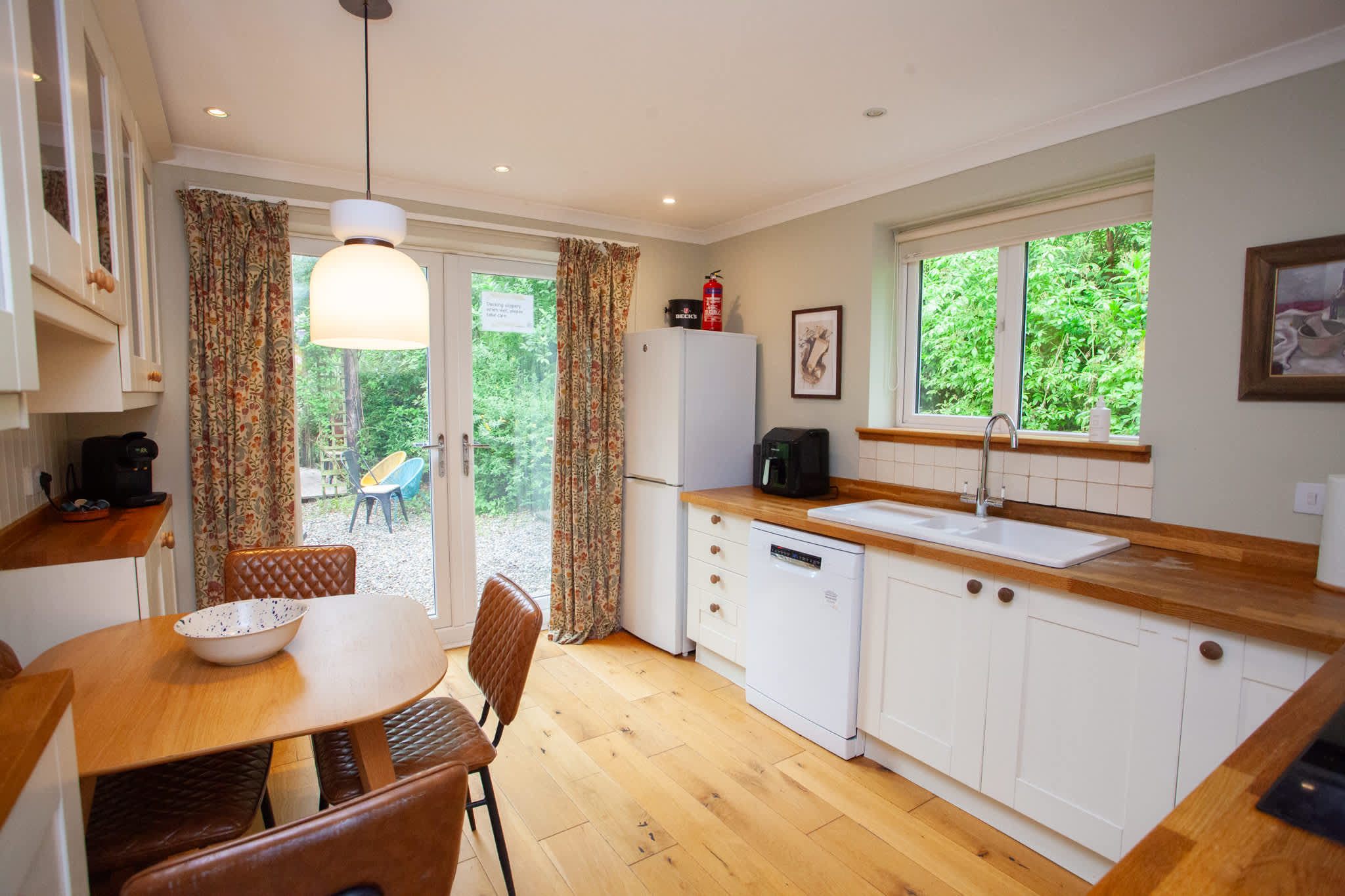 View Hideaway cottage, log burner, sauna & hot tub in N/A G83 8RH Hideaway cottage, log burner, sauna & hot tub in N/A G83 8RH - Property image 11 - VivreStays