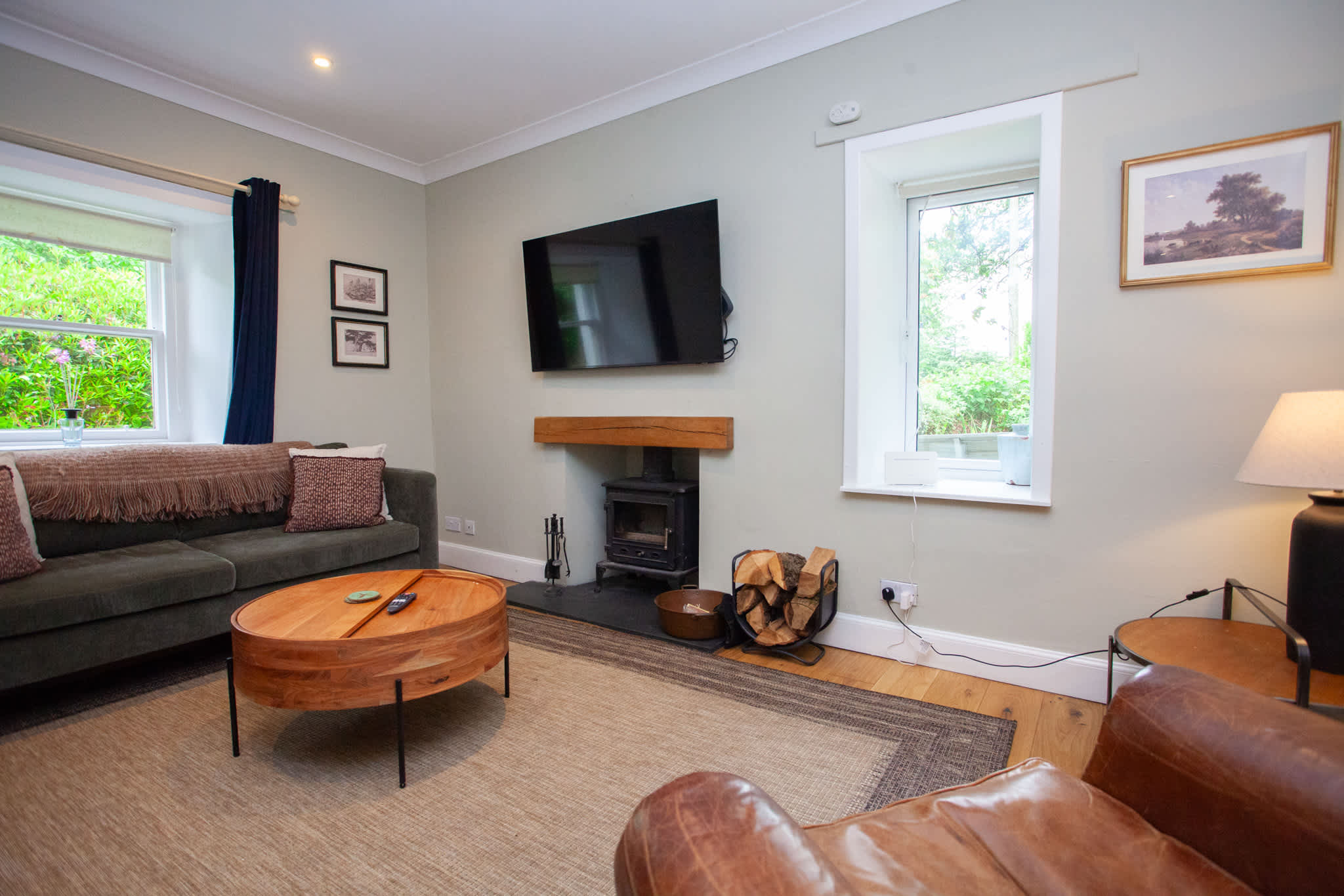 View Hideaway cottage, log burner, sauna & hot tub in N/A G83 8RH Hideaway cottage, log burner, sauna & hot tub in N/A G83 8RH - Property image 9 - VivreStays