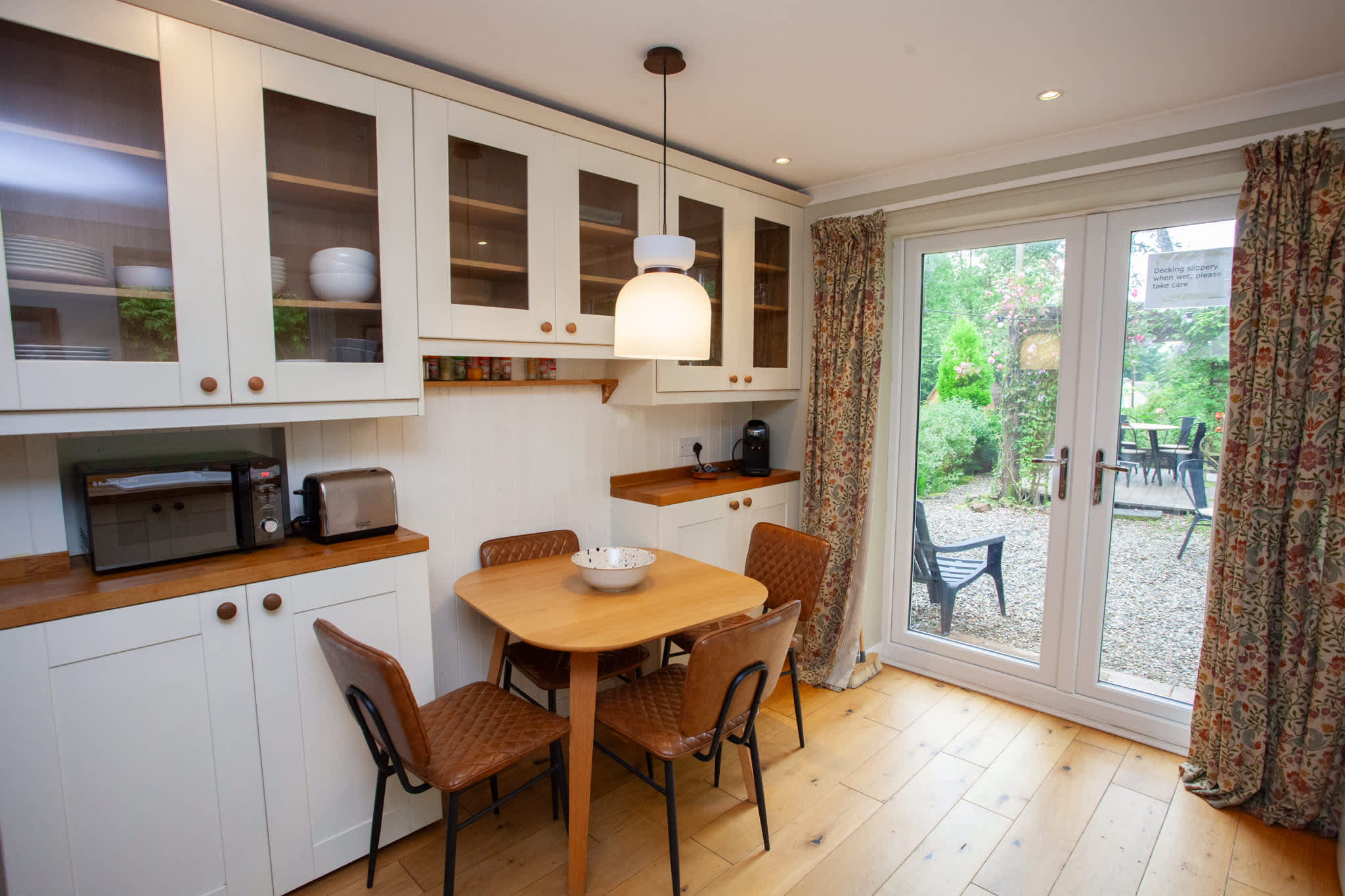 View Hideaway cottage, log burner, sauna & hot tub in N/A G83 8RH Hideaway cottage, log burner, sauna & hot tub in N/A G83 8RH - Property image 13 - VivreStays