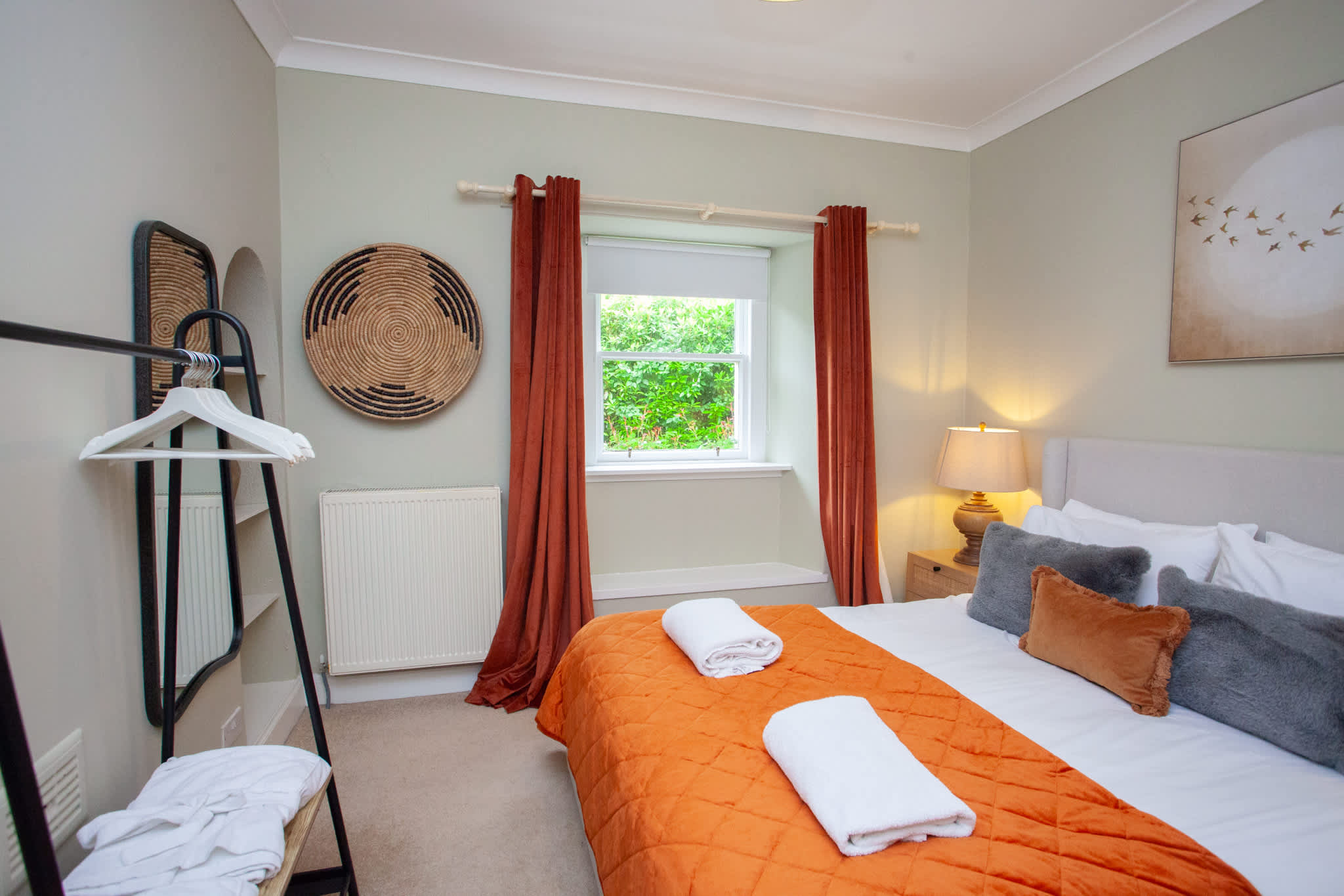 View Hideaway cottage, log burner, sauna & hot tub in N/A G83 8RH Hideaway cottage, log burner, sauna & hot tub in N/A G83 8RH - Property image 22 - VivreStays