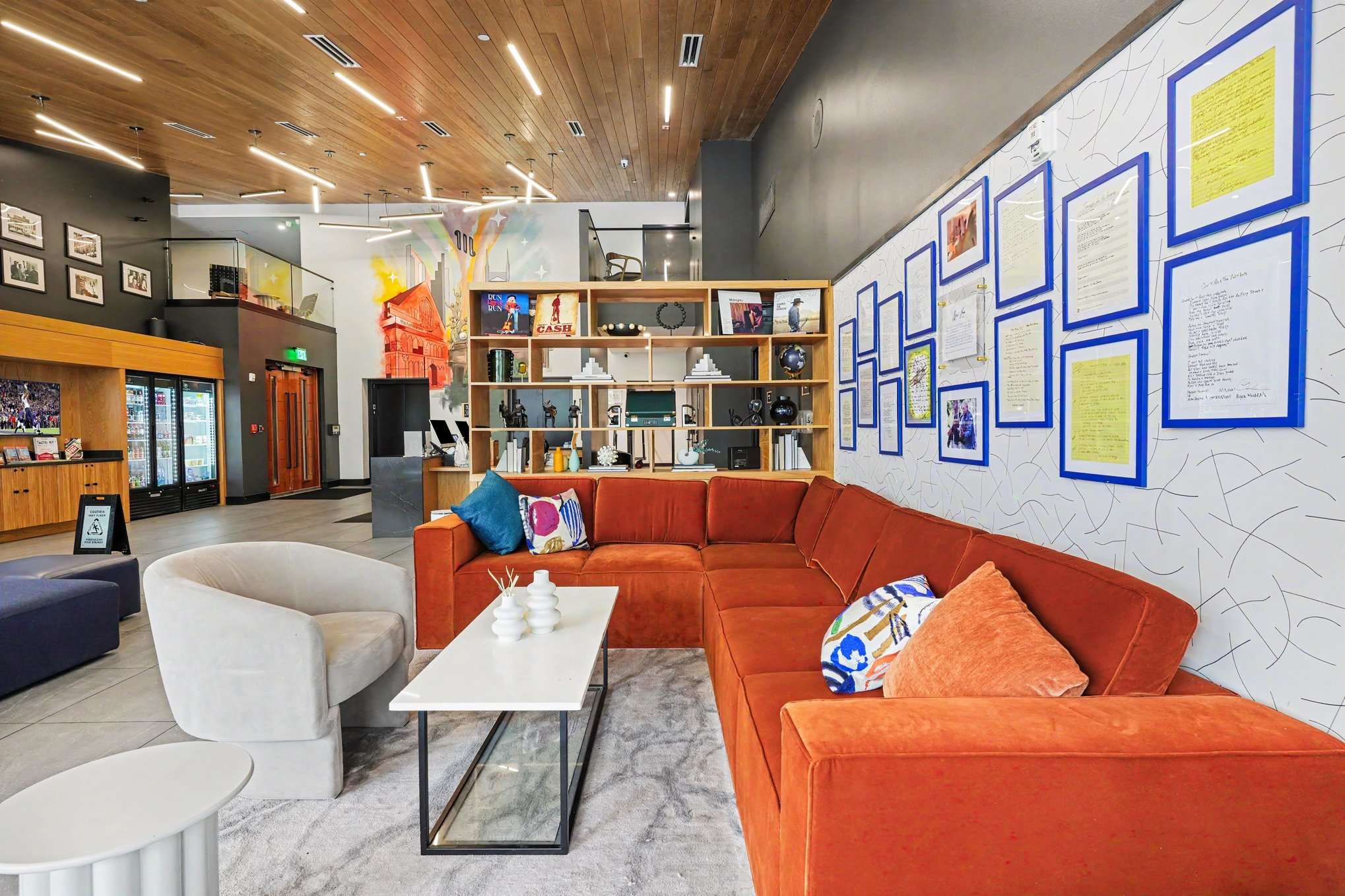 Communal Area: The lobby offers plenty of areas for lounging and gathering with friends and fellow travelers alike.