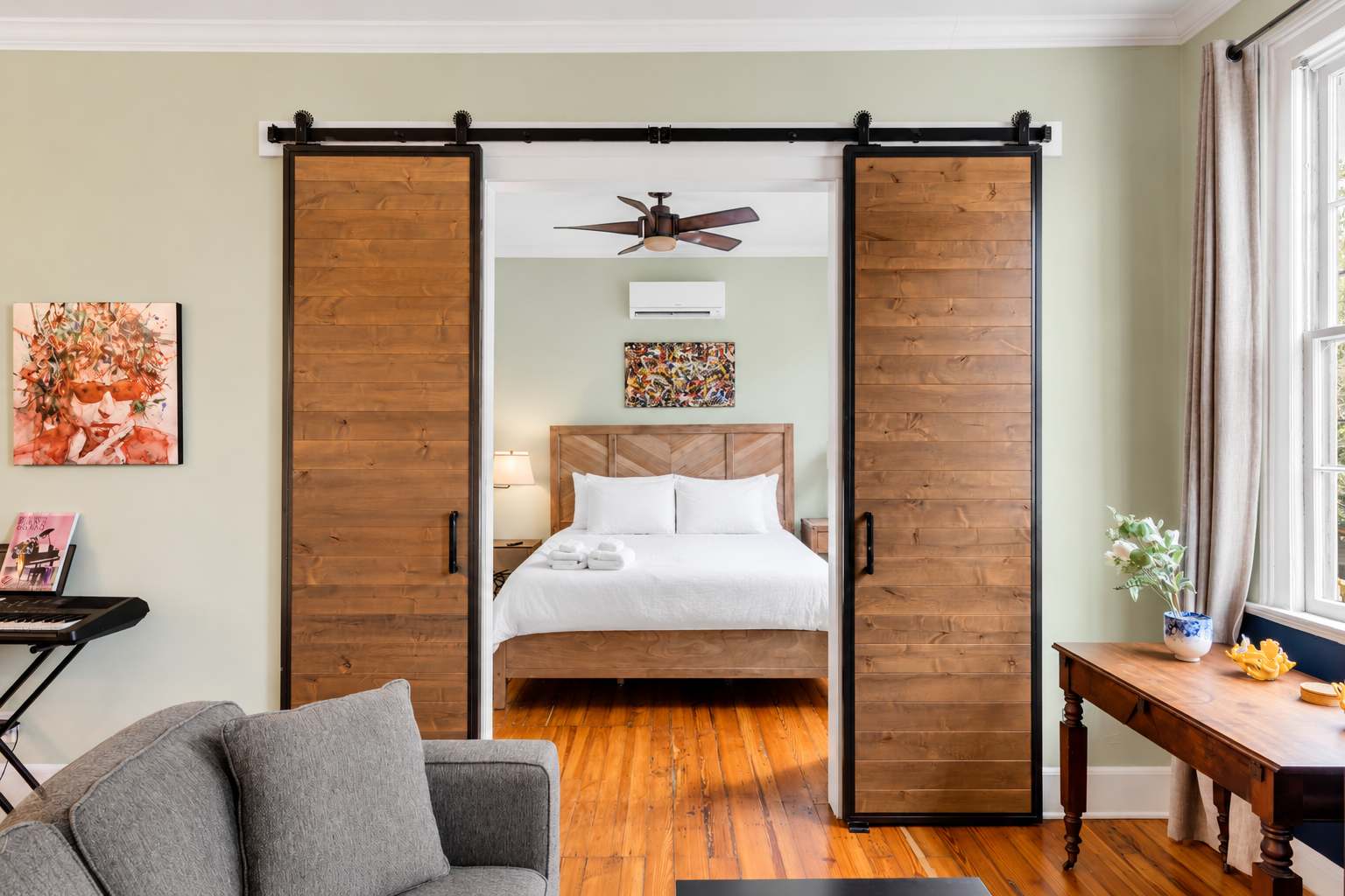 Cozy 1bd Suite w. Full Kitchen + Living Room! — Charleston, SC — vacation rental