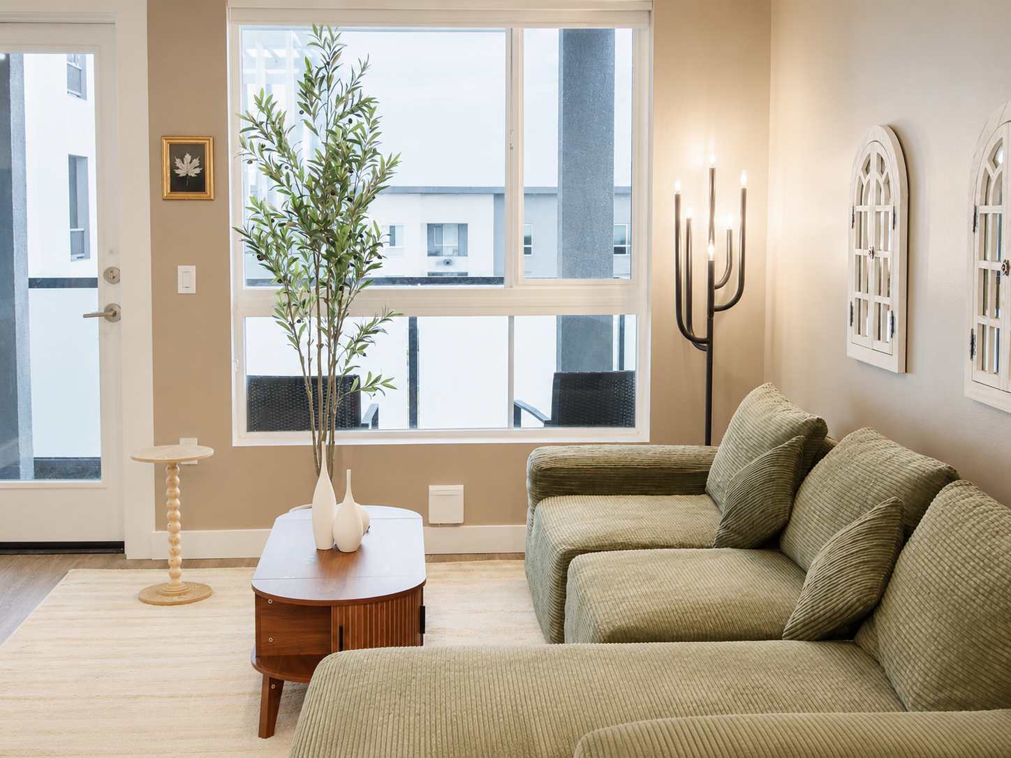 Inspo Apartment 10 Min to Disneyland | Pool & Gym