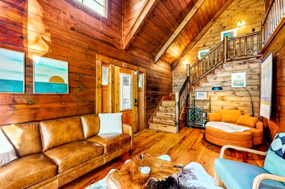 Lake Lure mountain cabin with spectacular views on 2 acres