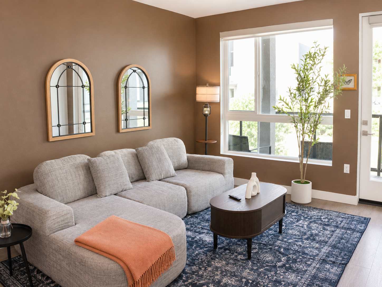 Resort-style Amenities With Pool And Gym - Cozy Modern Retreat - Tustin, CA
