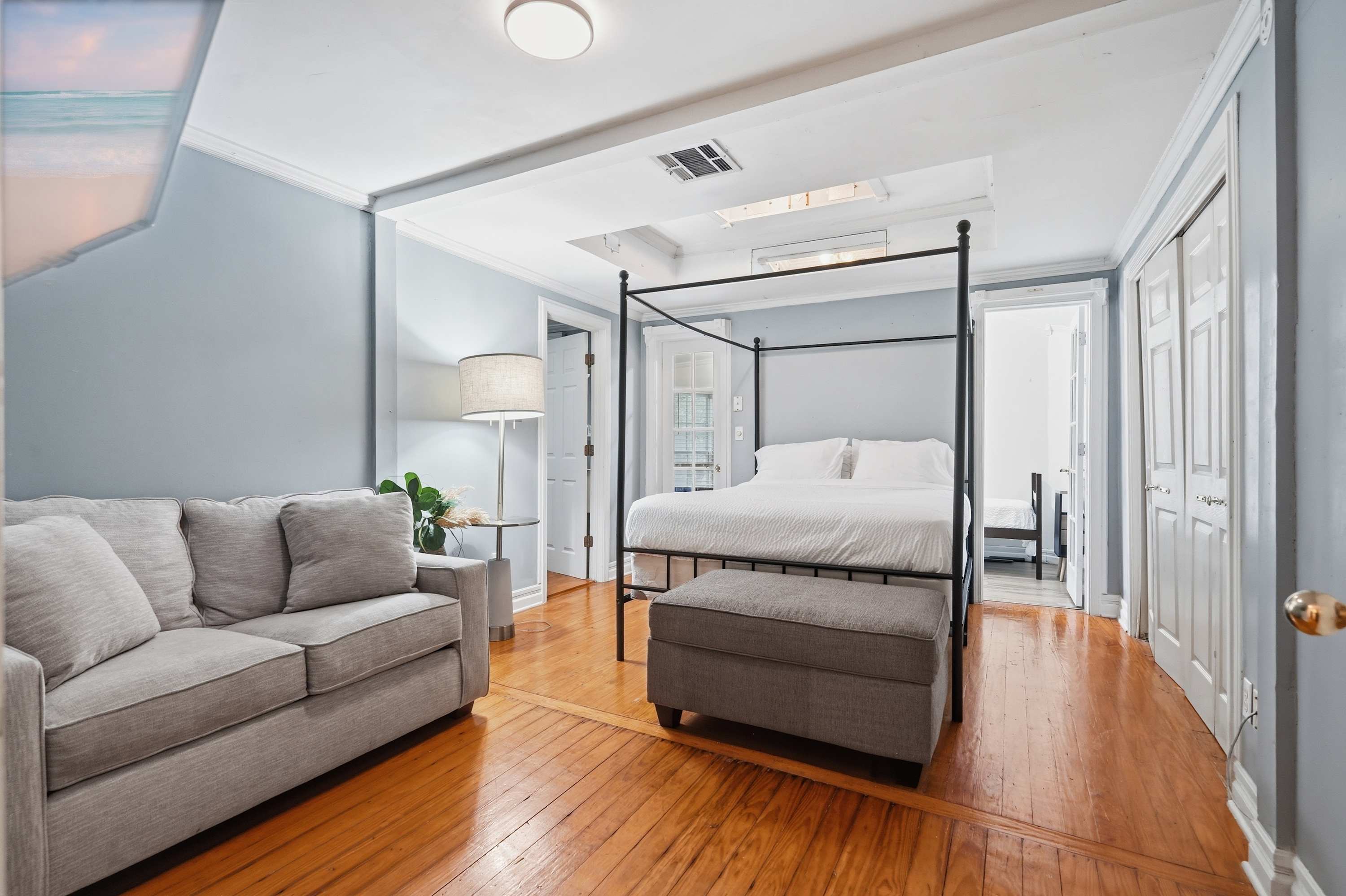 Spacious Lafayette House-6 BR with Free Parking