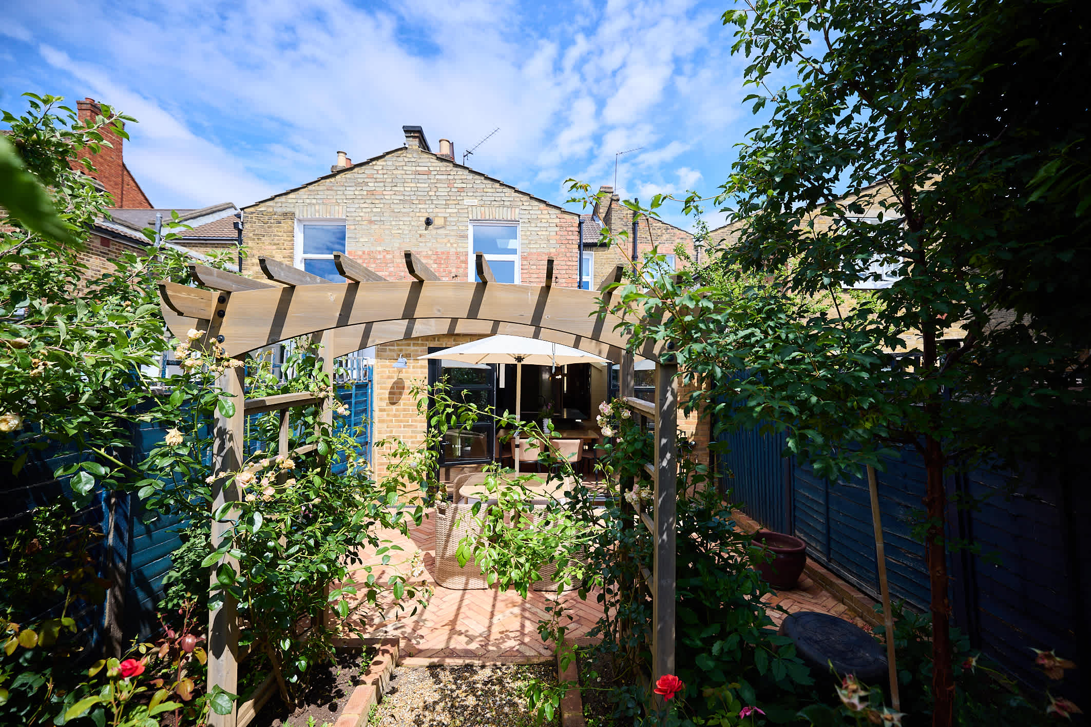 View The Cobalt & Olive Terrace, Peckham in Naylor Road 78 SE15 1QQ The Cobalt & Olive Terrace, Peckham in Naylor Road 78 SE15 1QQ - Property image 32 - VivreStays