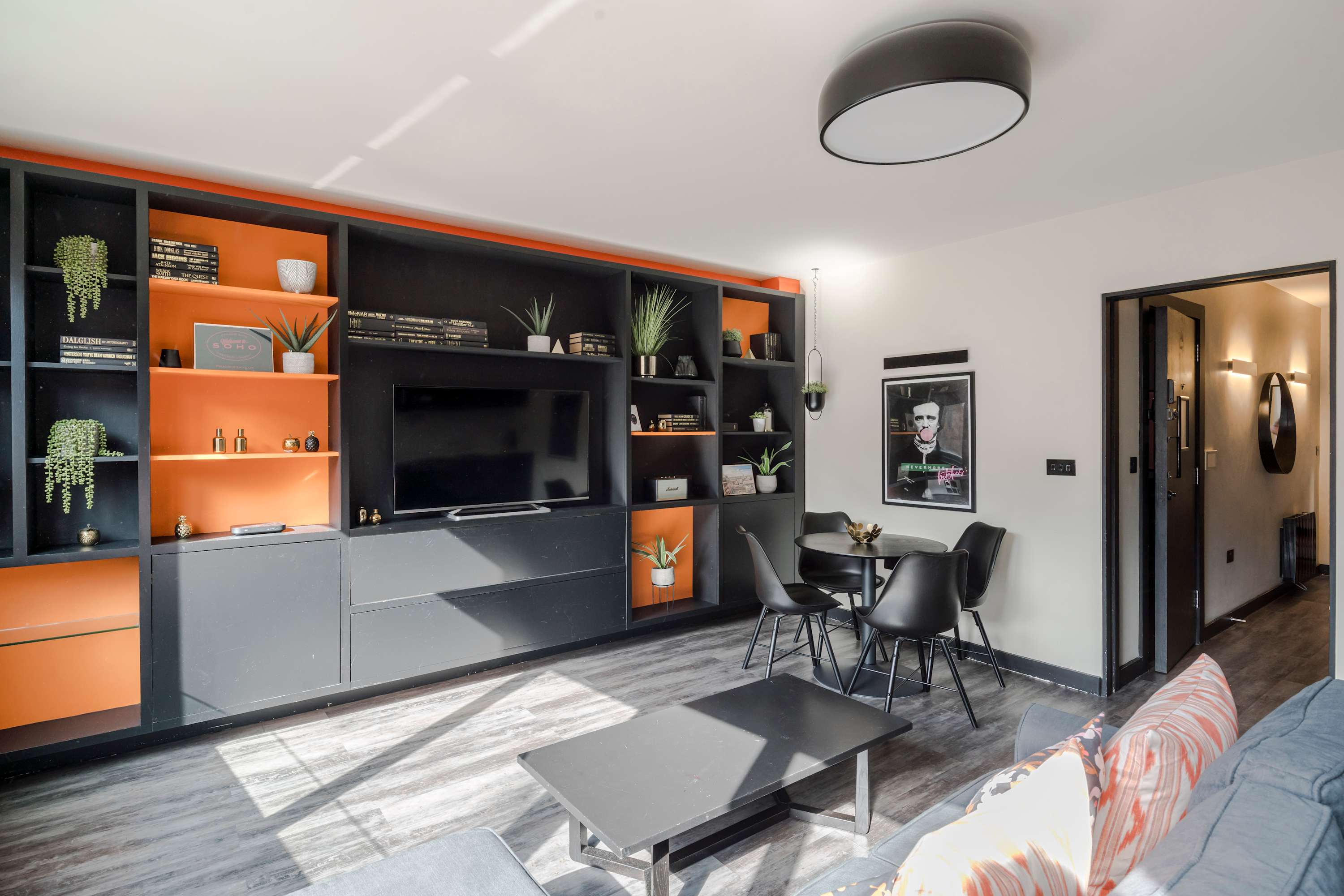2-Bed Flat Near Leicester Sq · Soho · Sleeps 6 in Old Compton Street, 2 W1D 4TN - Property image 15 - VivreStays