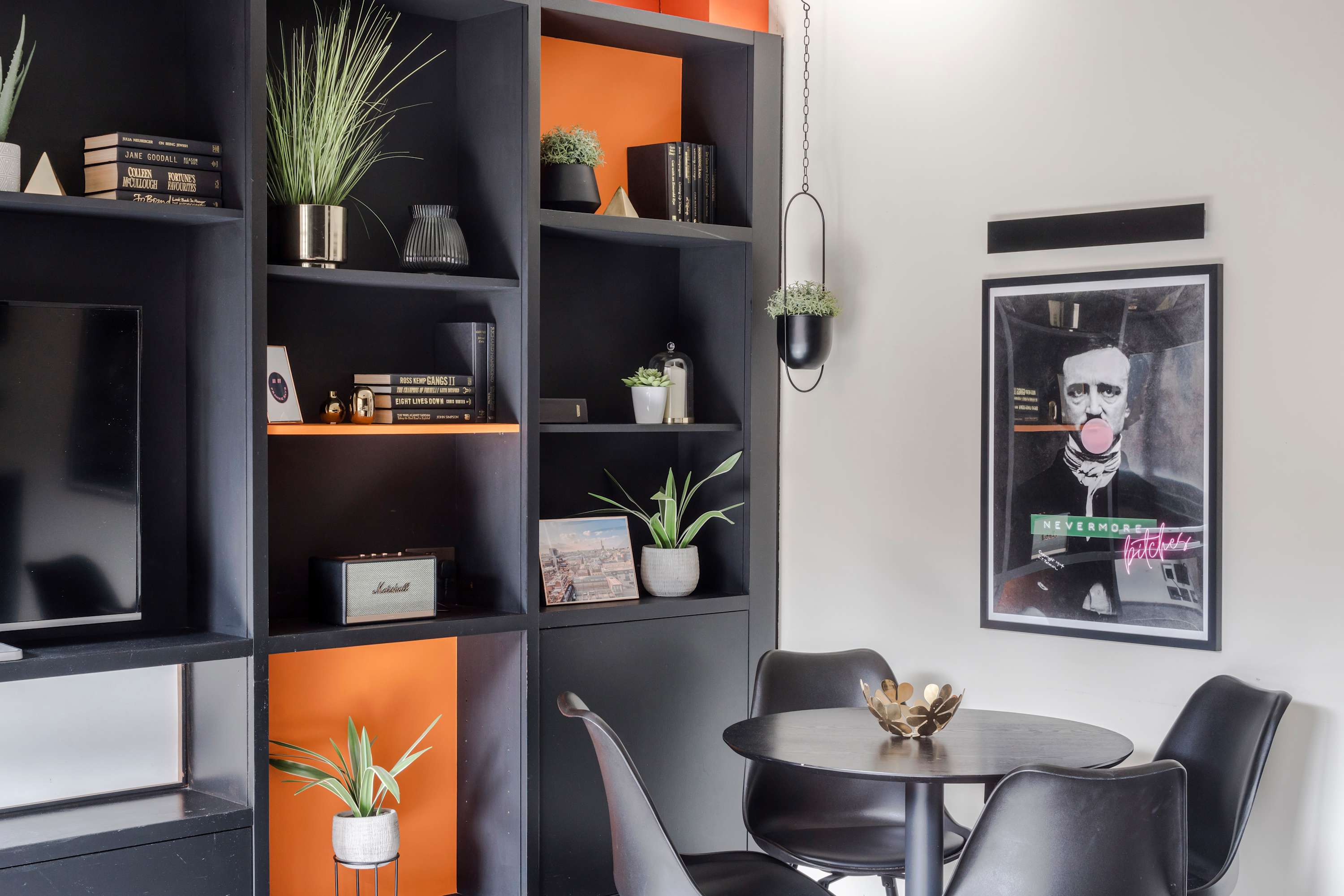 2-Bed Flat Near Leicester Sq · Soho · Sleeps 6 in Old Compton Street, 2 W1D 4TN - Property image 18 - VivreStays