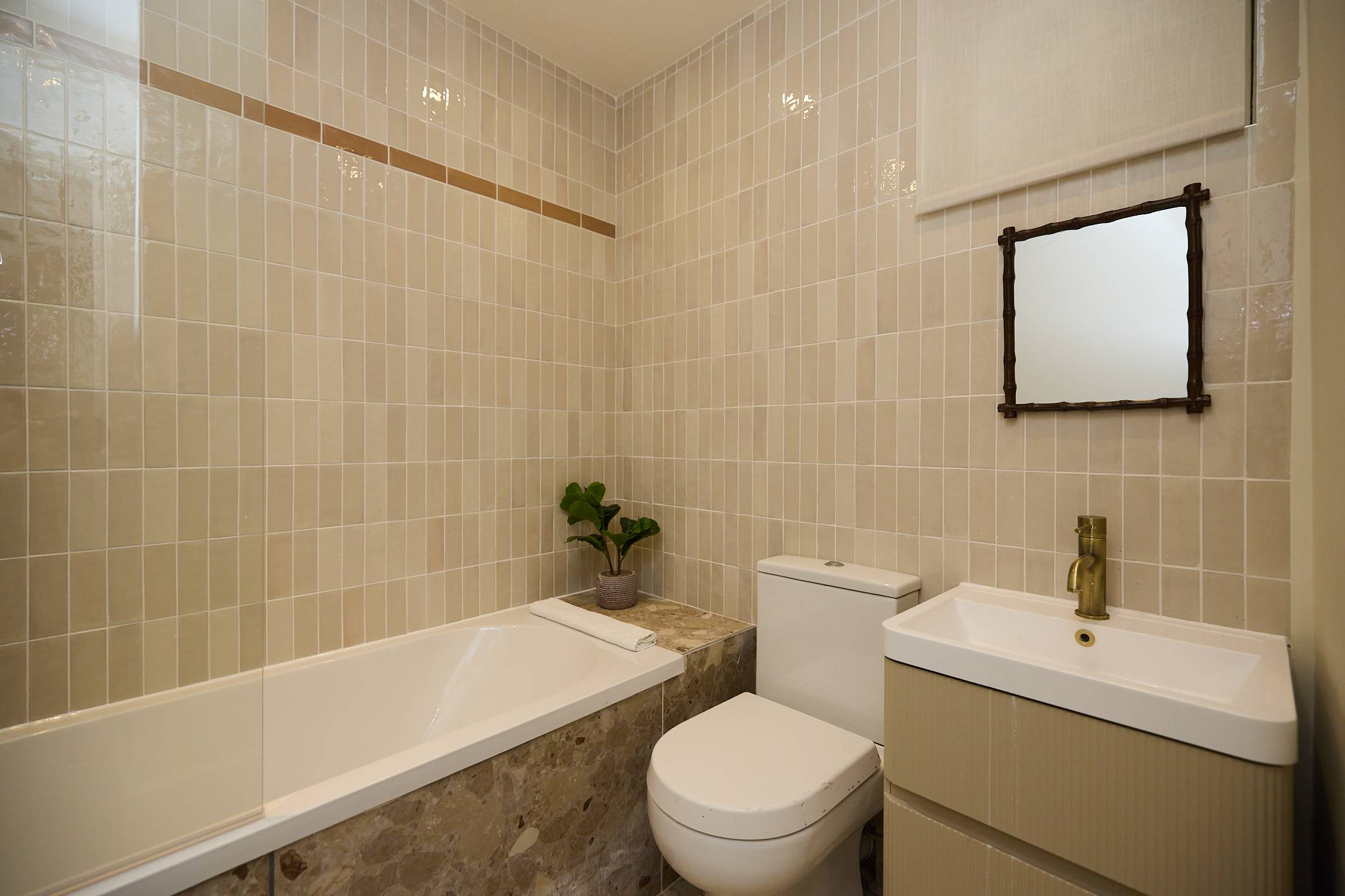 View The Ink & Olive Flat Clapham in Crescent Grove 31 SW4 7AF The Ink & Olive Flat Clapham in Crescent Grove 31 SW4 7AF - Property image 28 - VivreStays
