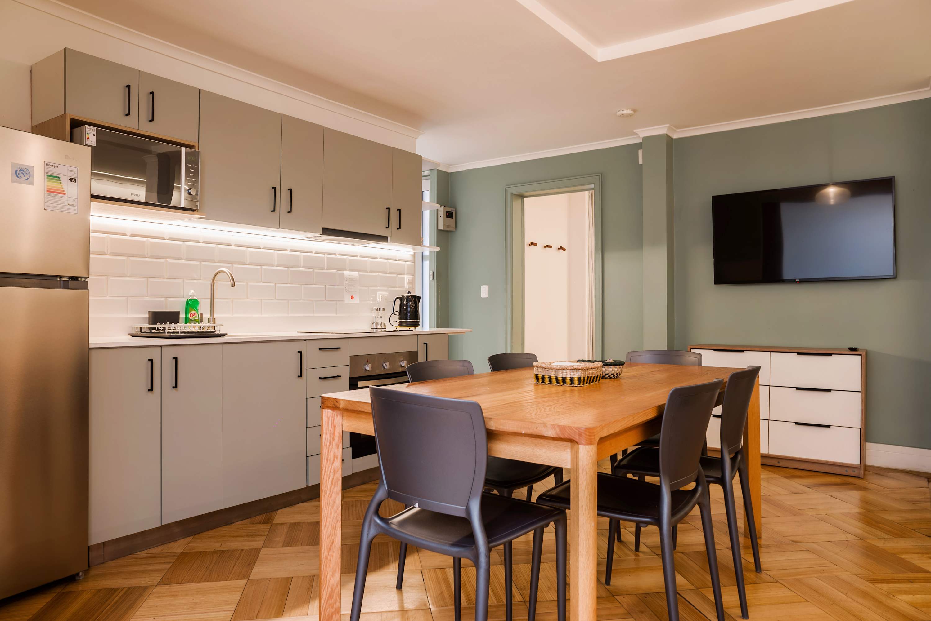 Luxury 1BR Loft in Bellavista | Near Metro Fits 5