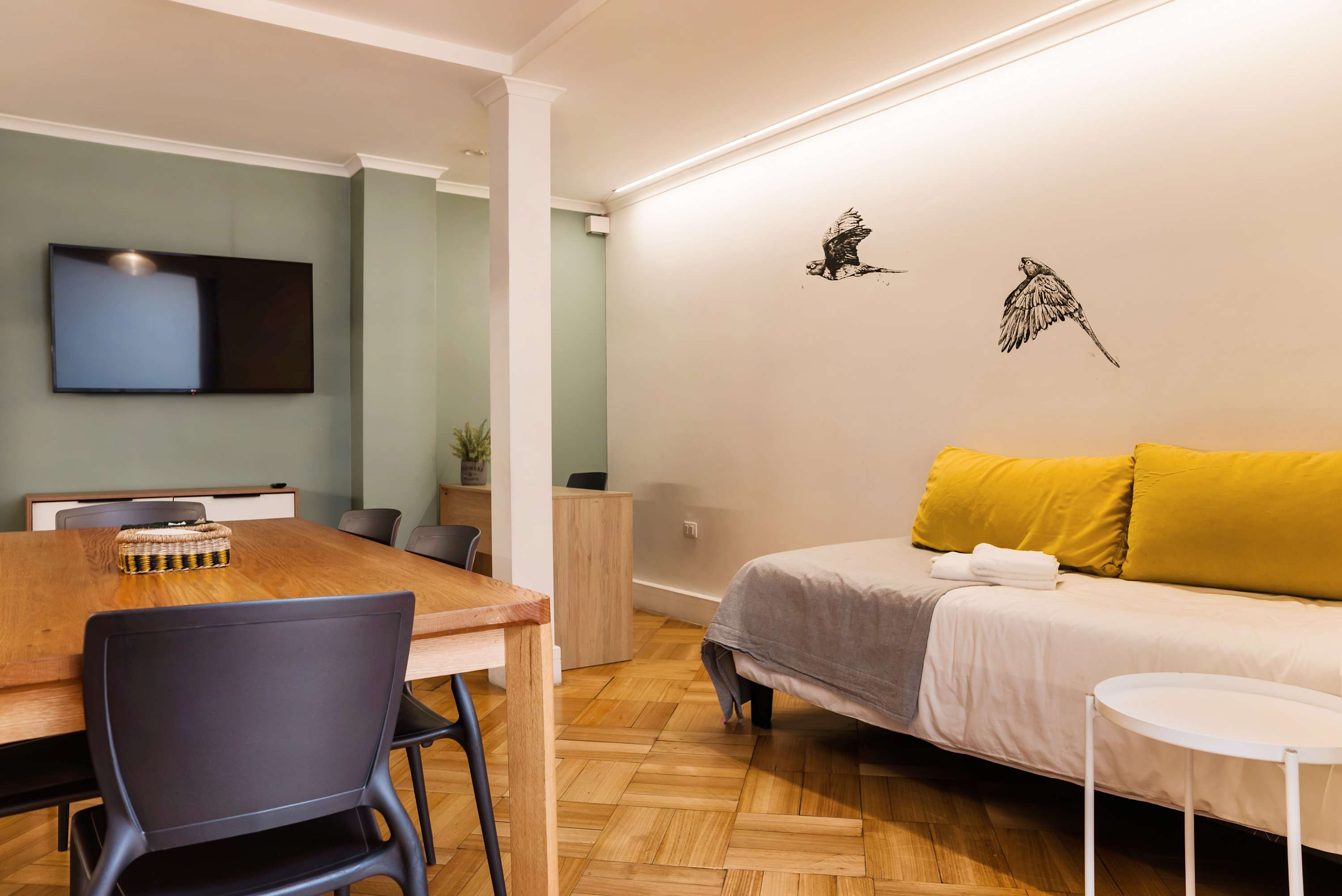 Luxury 1BR Loft in Bellavista | Near Metro Fits 5