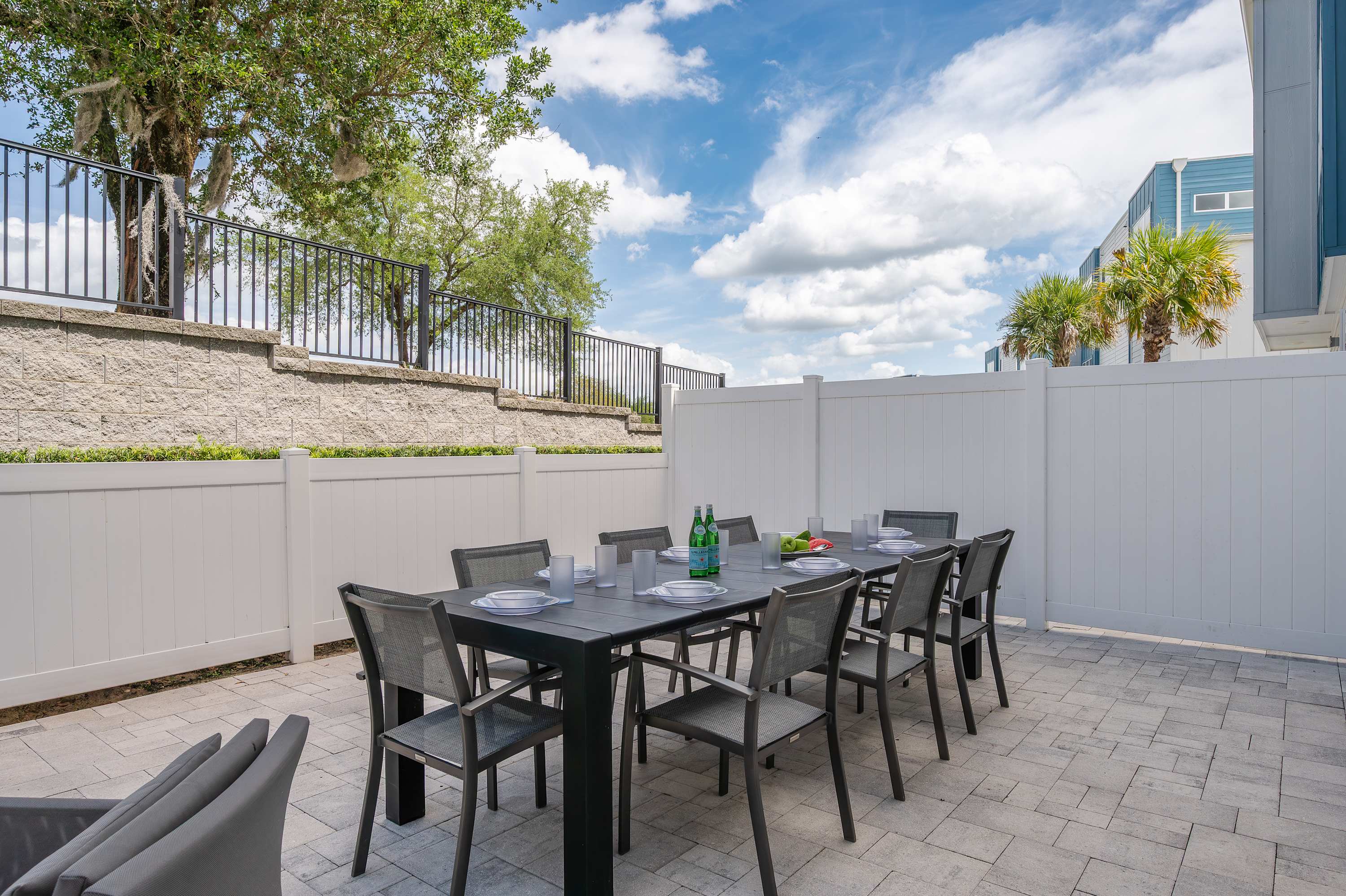 Condo w/pool & golf view balcony