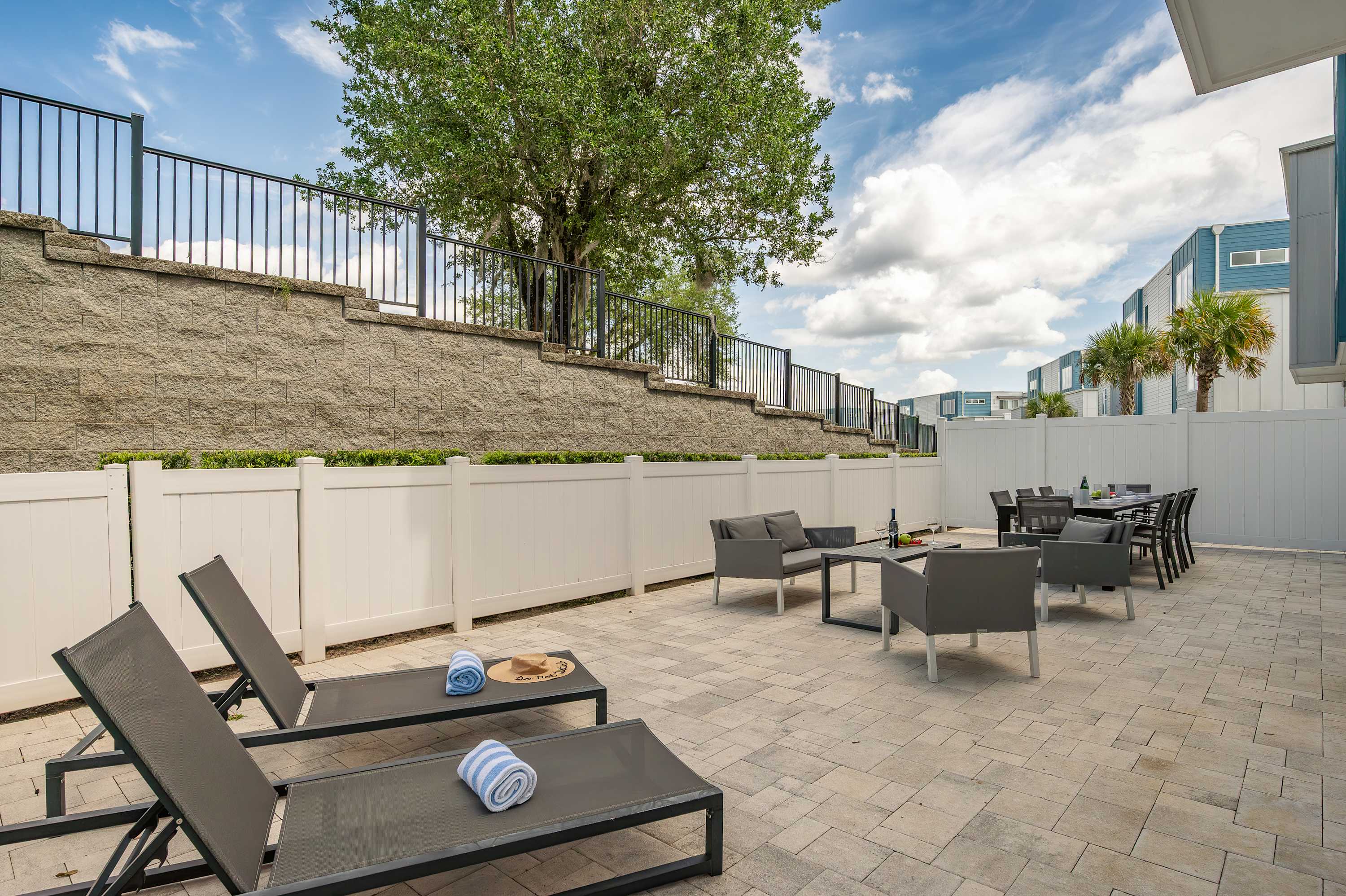 Condo w/pool & golf view balcony