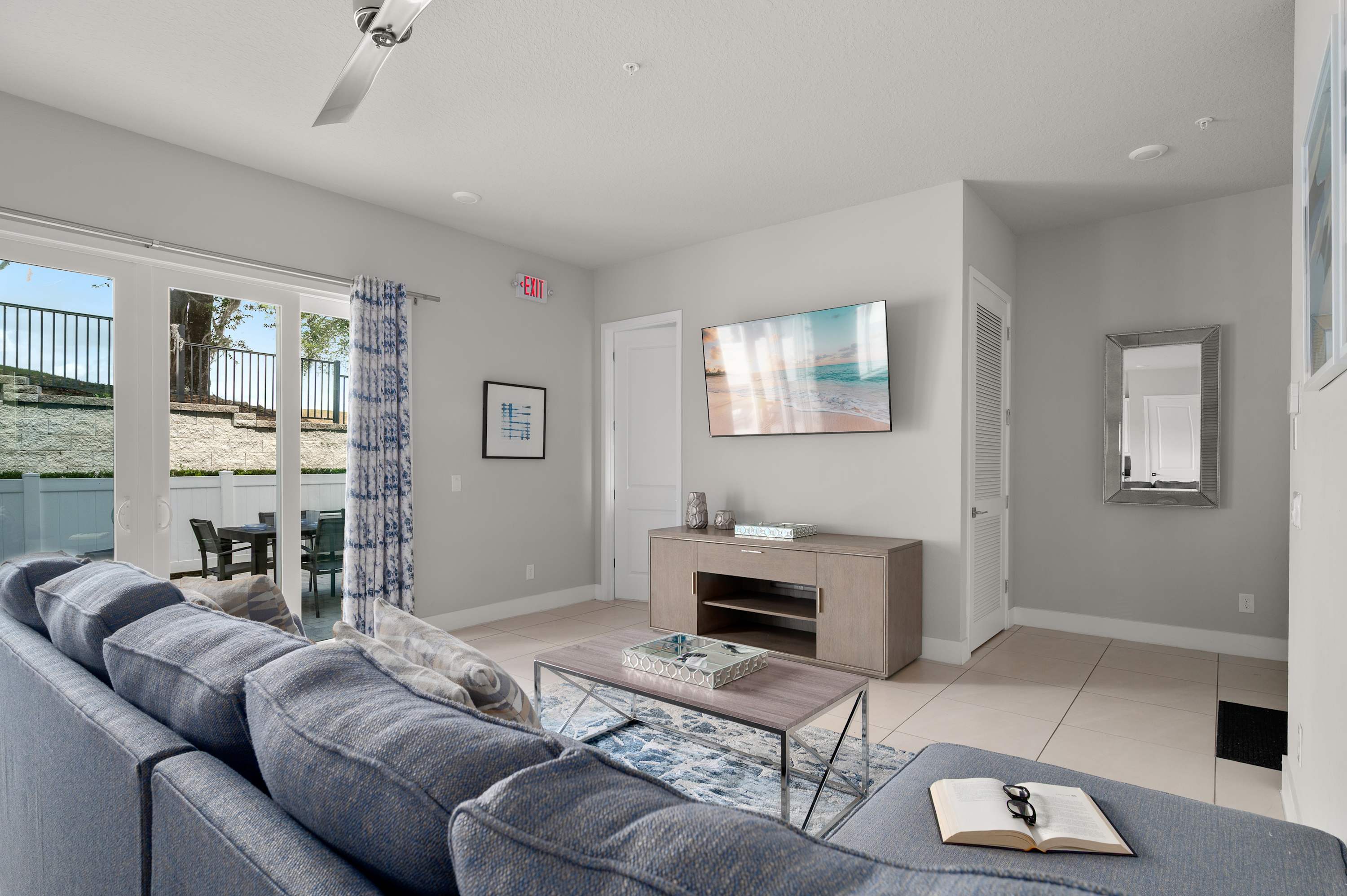 Condo w/pool & golf view balcony