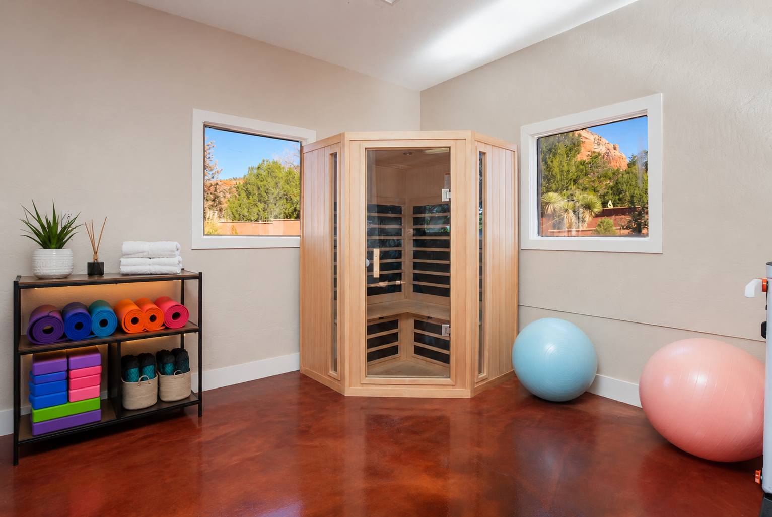 Designer Sedona Haven: Pool, Views, Sunsets, Games 4