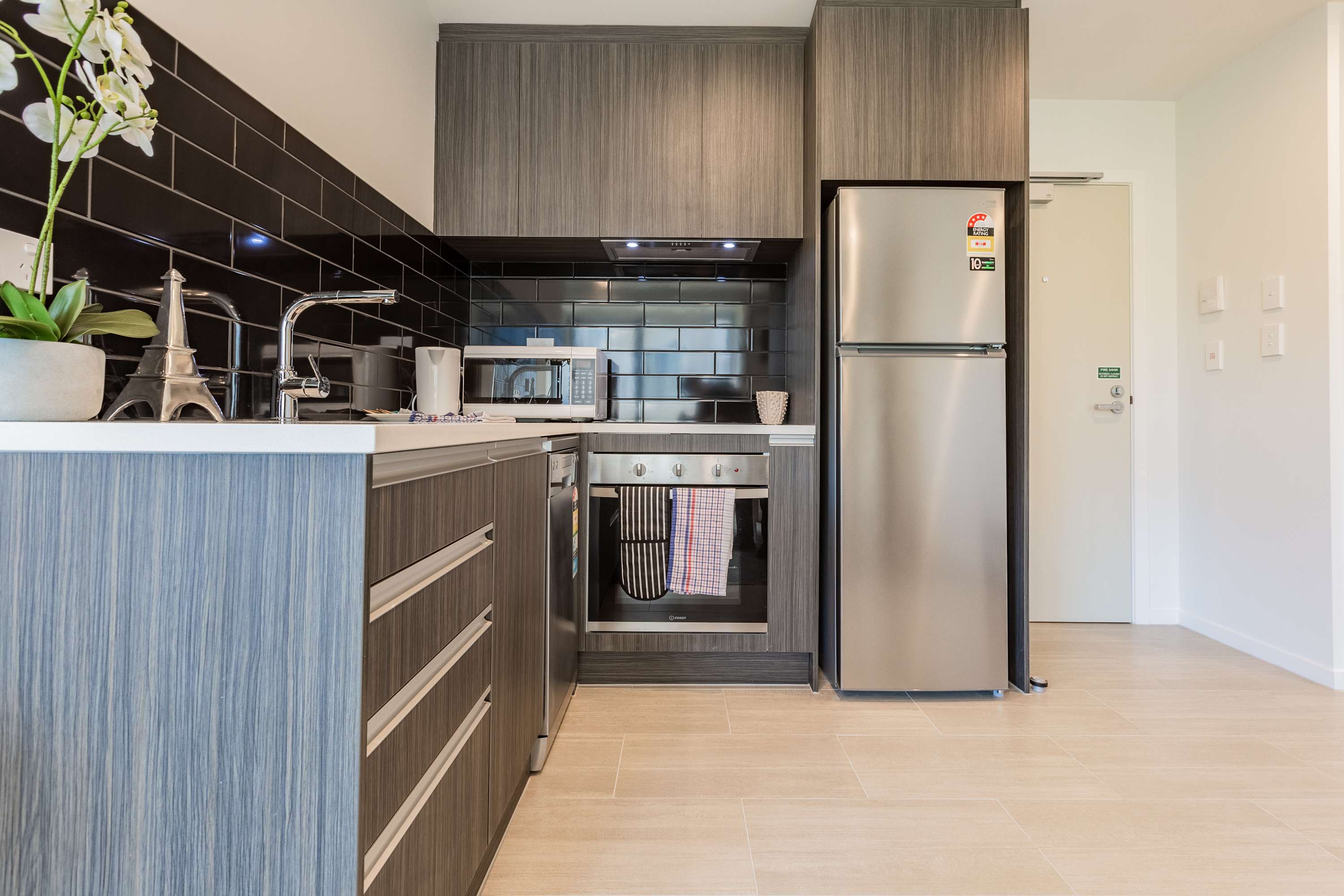 Beautiful 2BR Unit next to Myers Park Zodiak Stays | Photo 2