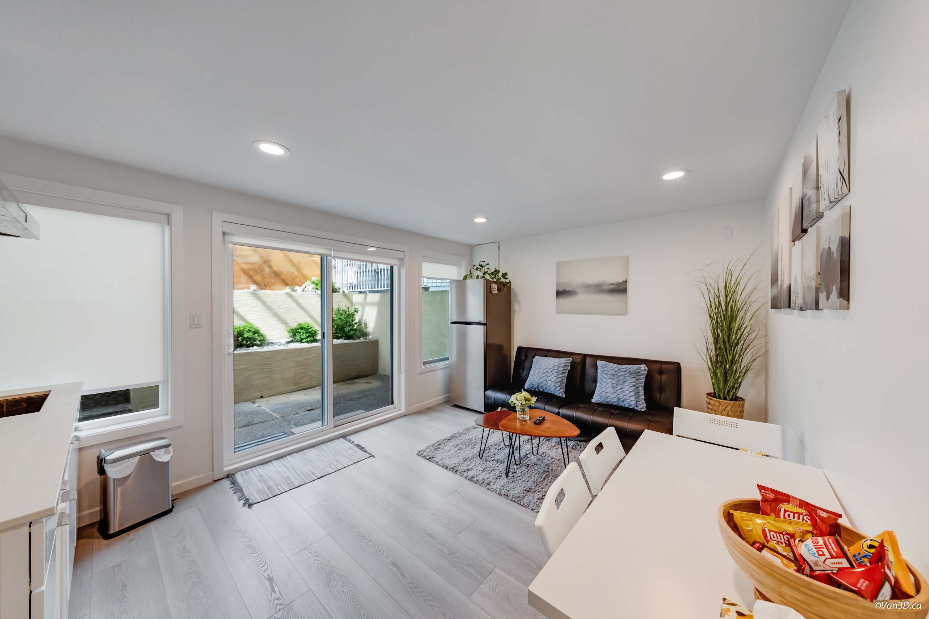 Cozy 2BR Home in Vancouver West | Free Parking