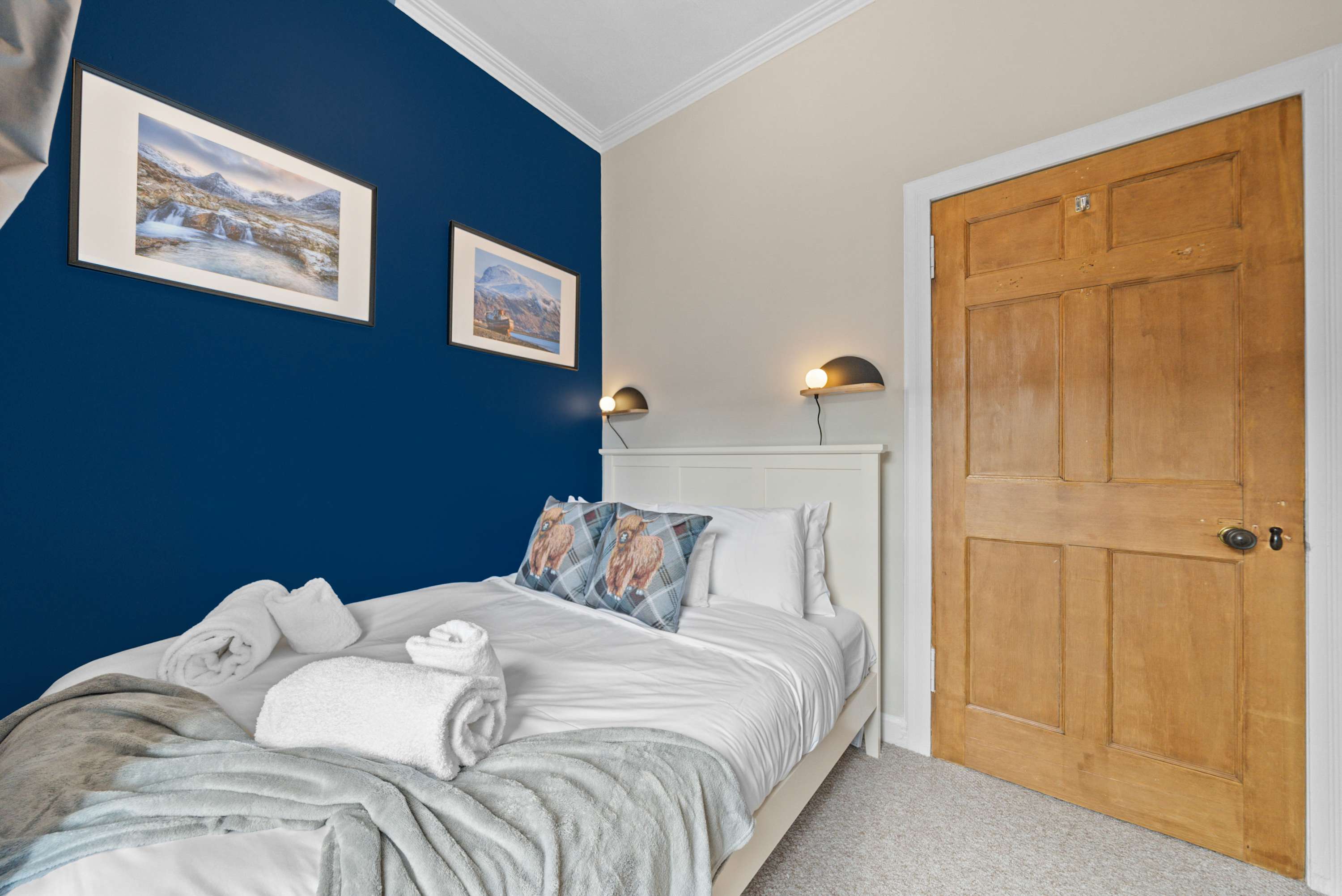 Castle Terrace : 4 Bed Edwardian Luxury Residence in Stirling City Centre in Queen Street 6 FK8 1HN - Property image 8 - VivreStays
