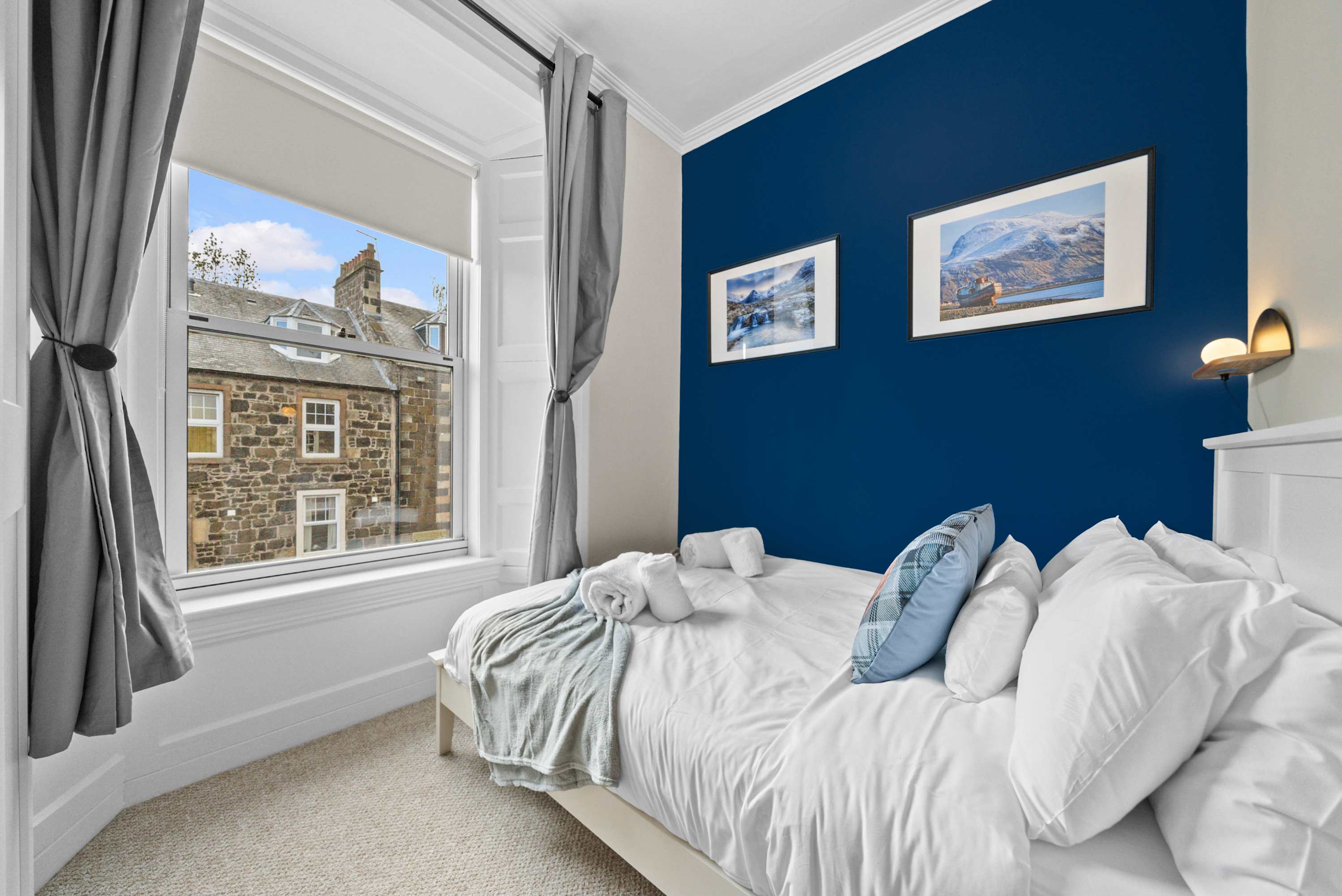Castle Terrace : 4 Bed Edwardian Luxury Residence in Stirling City Centre in Queen Street 6 FK8 1HN - Property image 7 - VivreStays