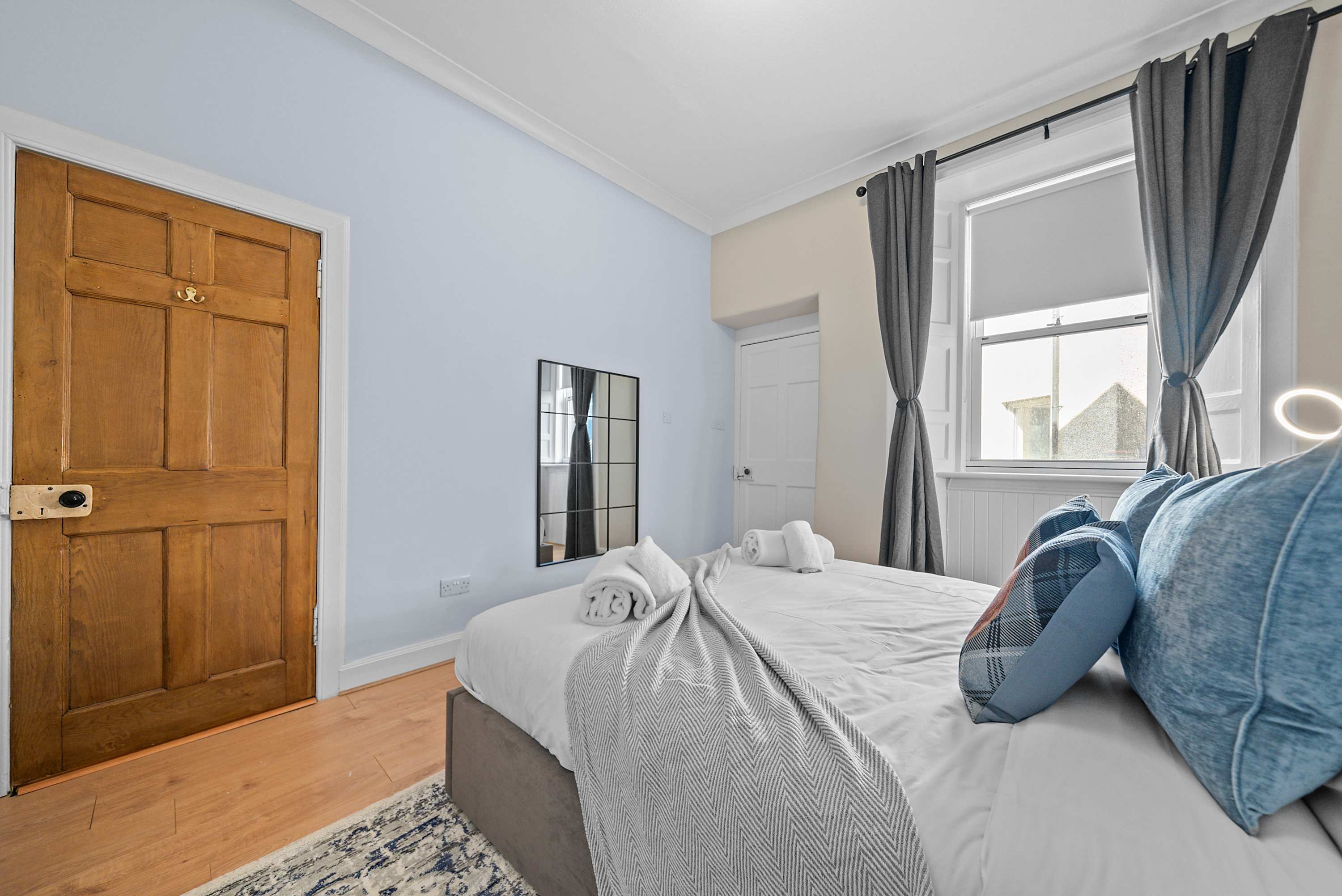 Castle Terrace : 4 Bed Edwardian Luxury Residence in Stirling City Centre in Queen Street 6 FK8 1HN - Property image 19 - VivreStays