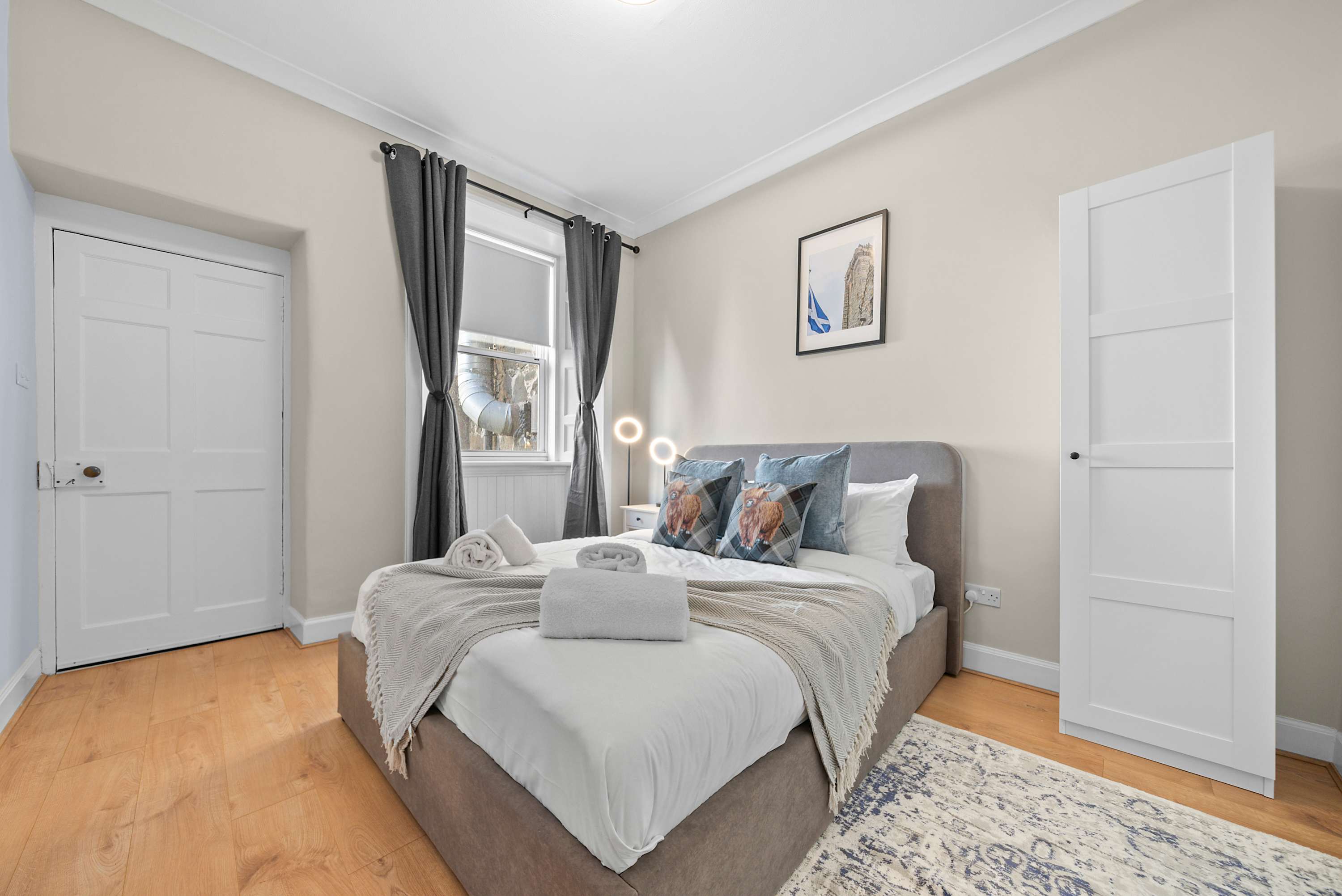 Castle Terrace : 4 Bed Edwardian Luxury Residence in Stirling City Centre in Queen Street 6 FK8 1HN - Property image 18 - VivreStays